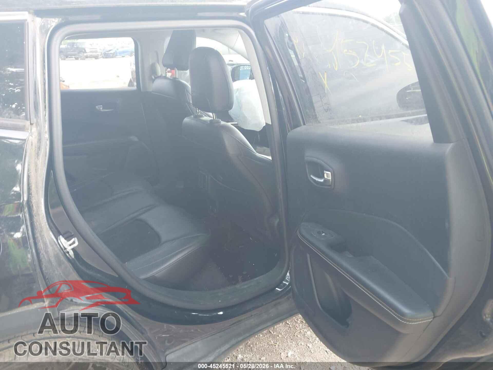 JEEP COMPASS 2018 - 3C4NJDBB3JT201629