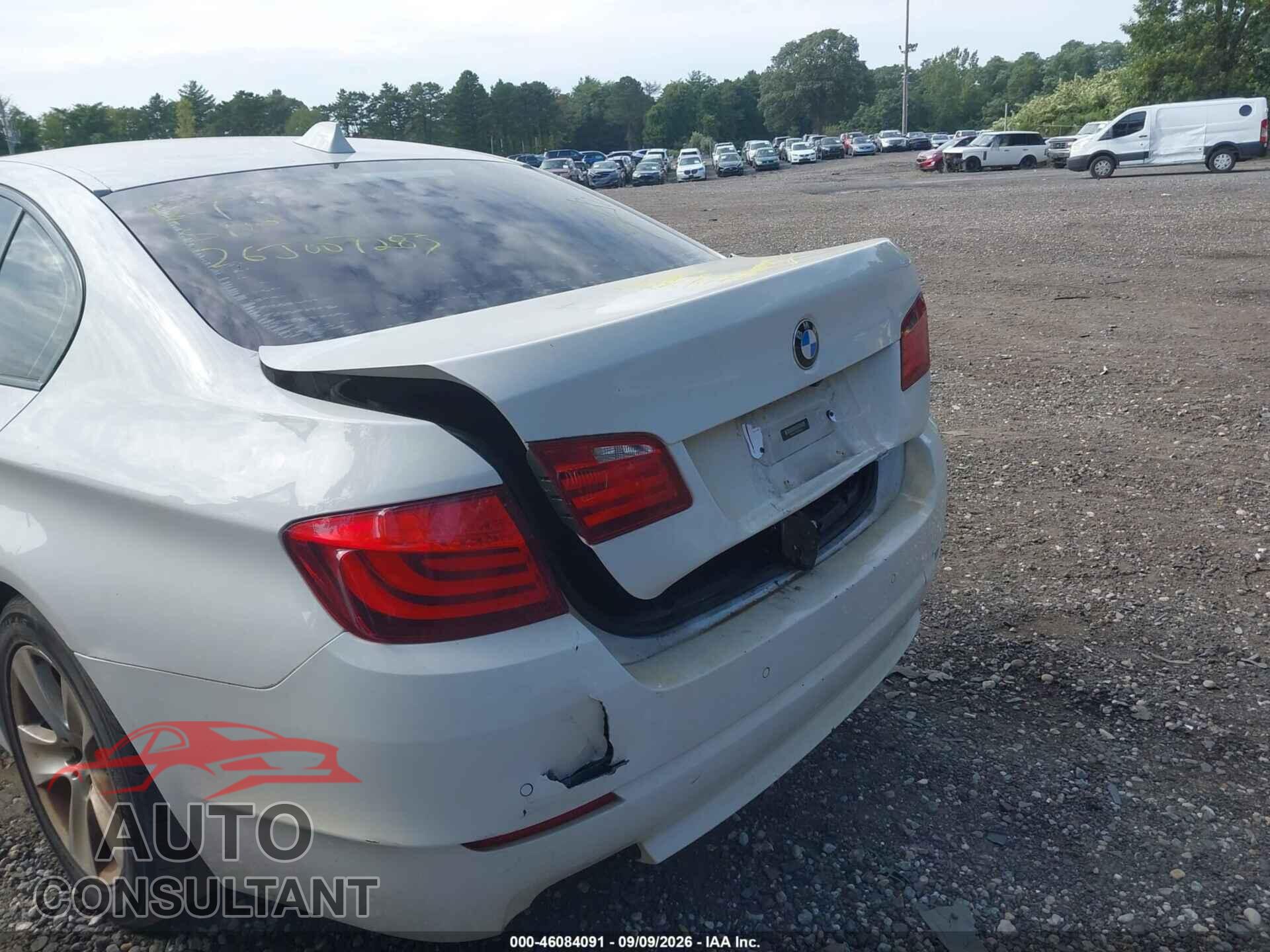 BMW 528I 2011 - WBAFR1C57BC749406