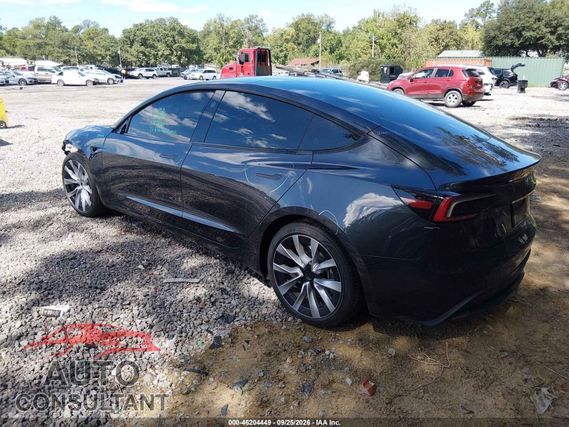 TESLA MODEL 3 2025 - 5YJ3E1EA1SF984625