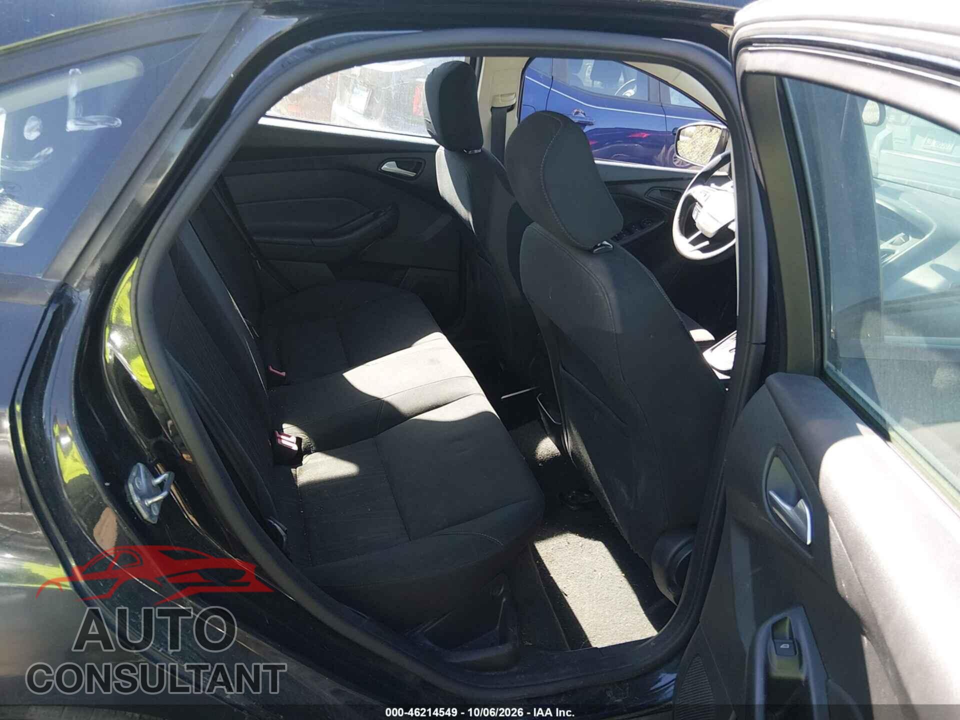 FORD FOCUS 2015 - 1FADP3F24FL276458