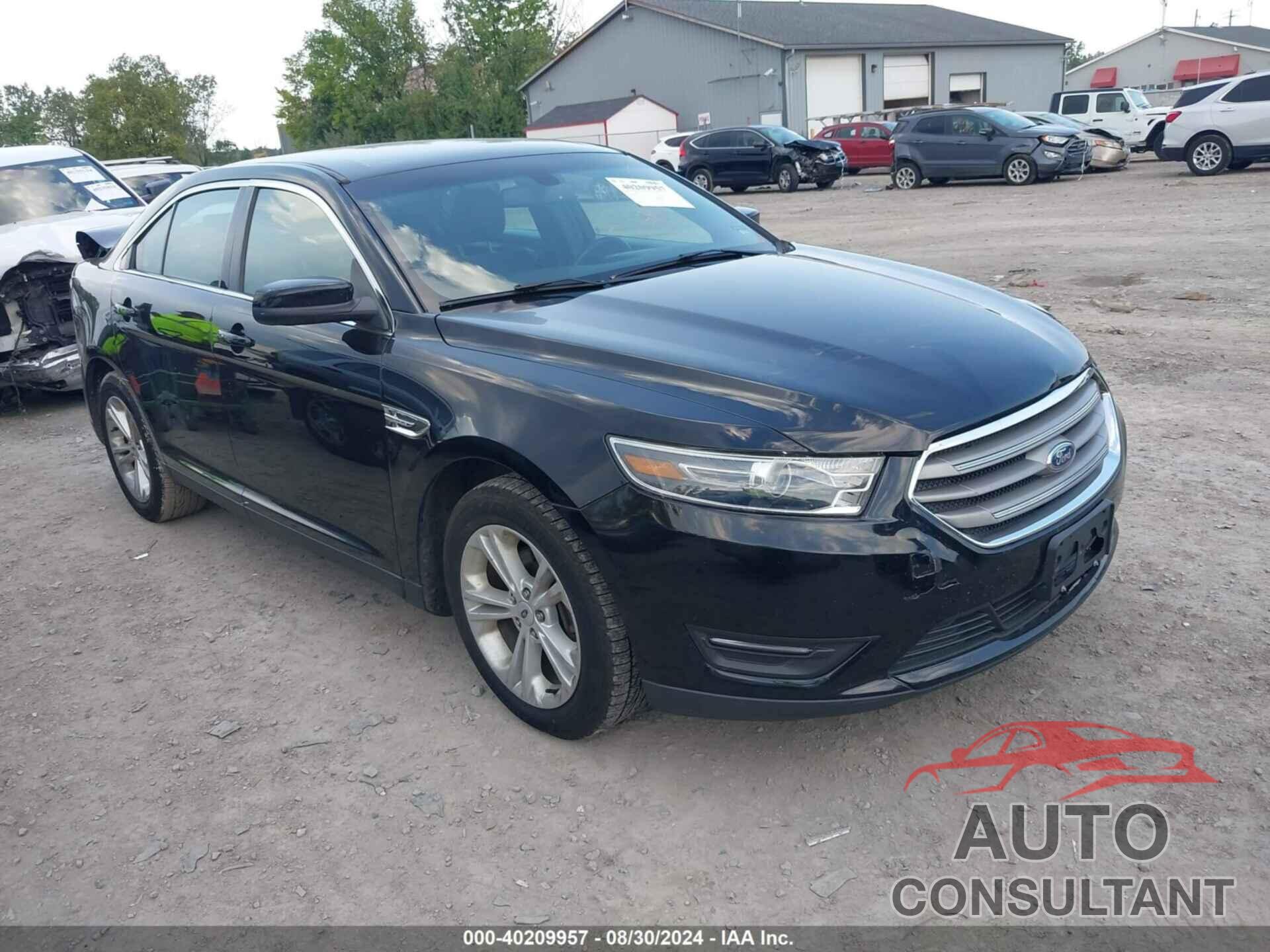 FORD TAURUS 2018 - 1FAHP2E82JG117828