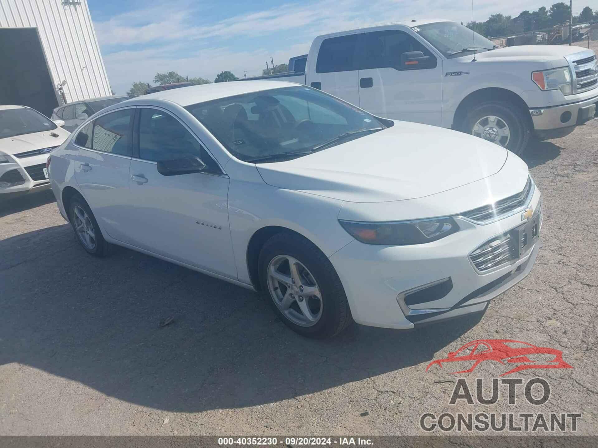 CHEVROLET MALIBU 2018 - 1G1ZB5ST9JF281521