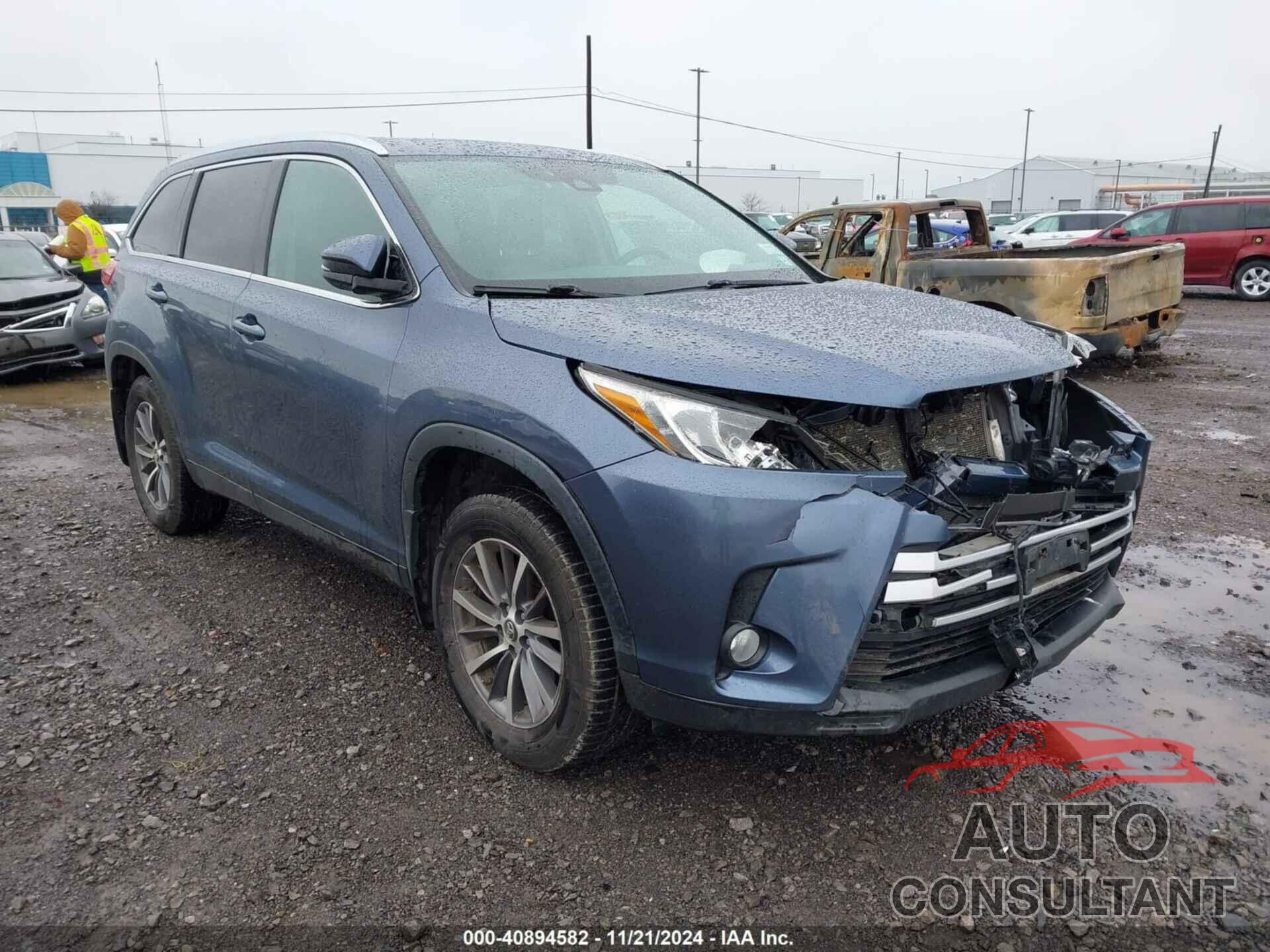 TOYOTA HIGHLANDER 2019 - 5TDJZRFH5KS739389