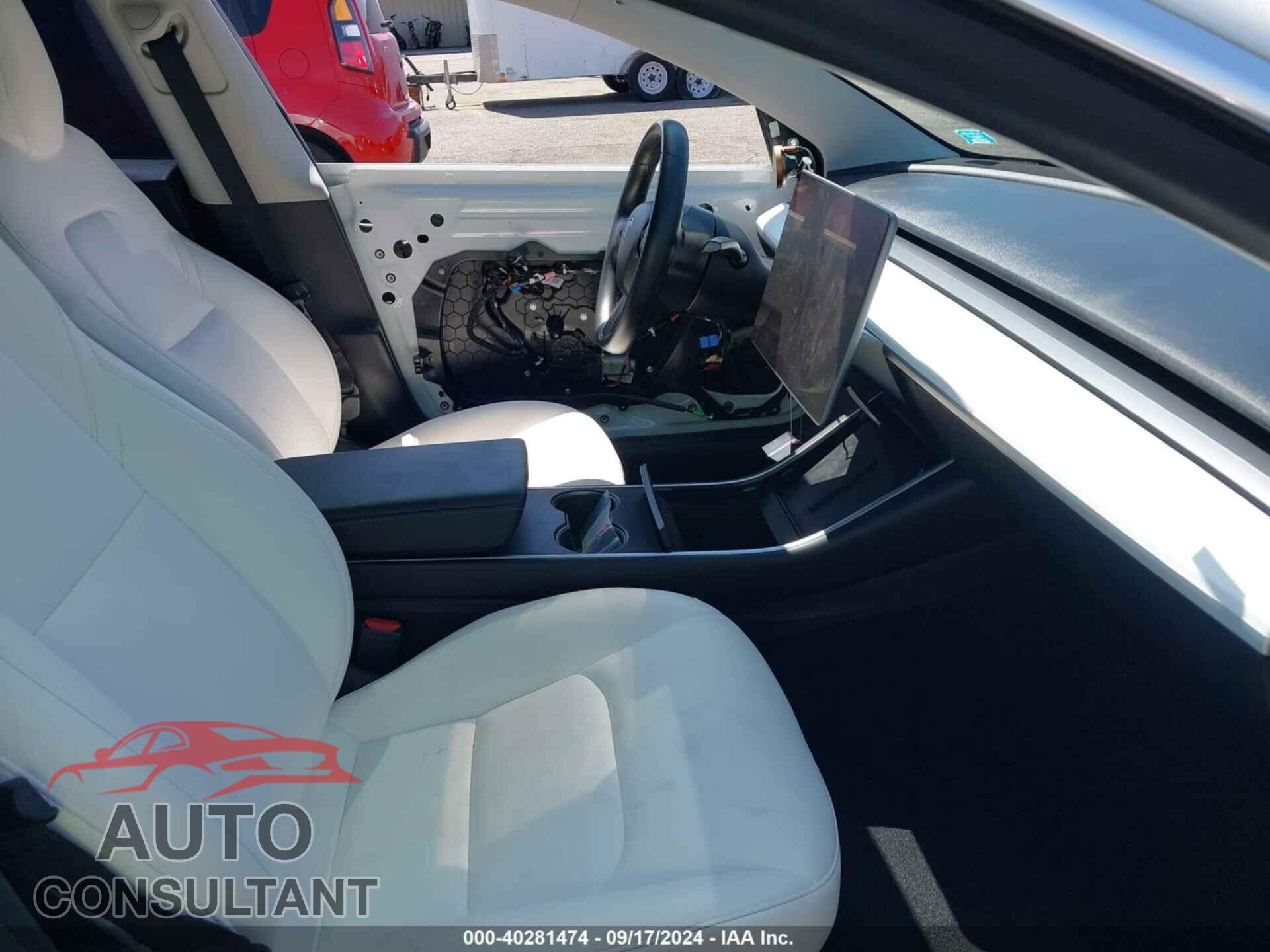 TESLA MODEL 3 2019 - 5YJ3E1EB5KF231768