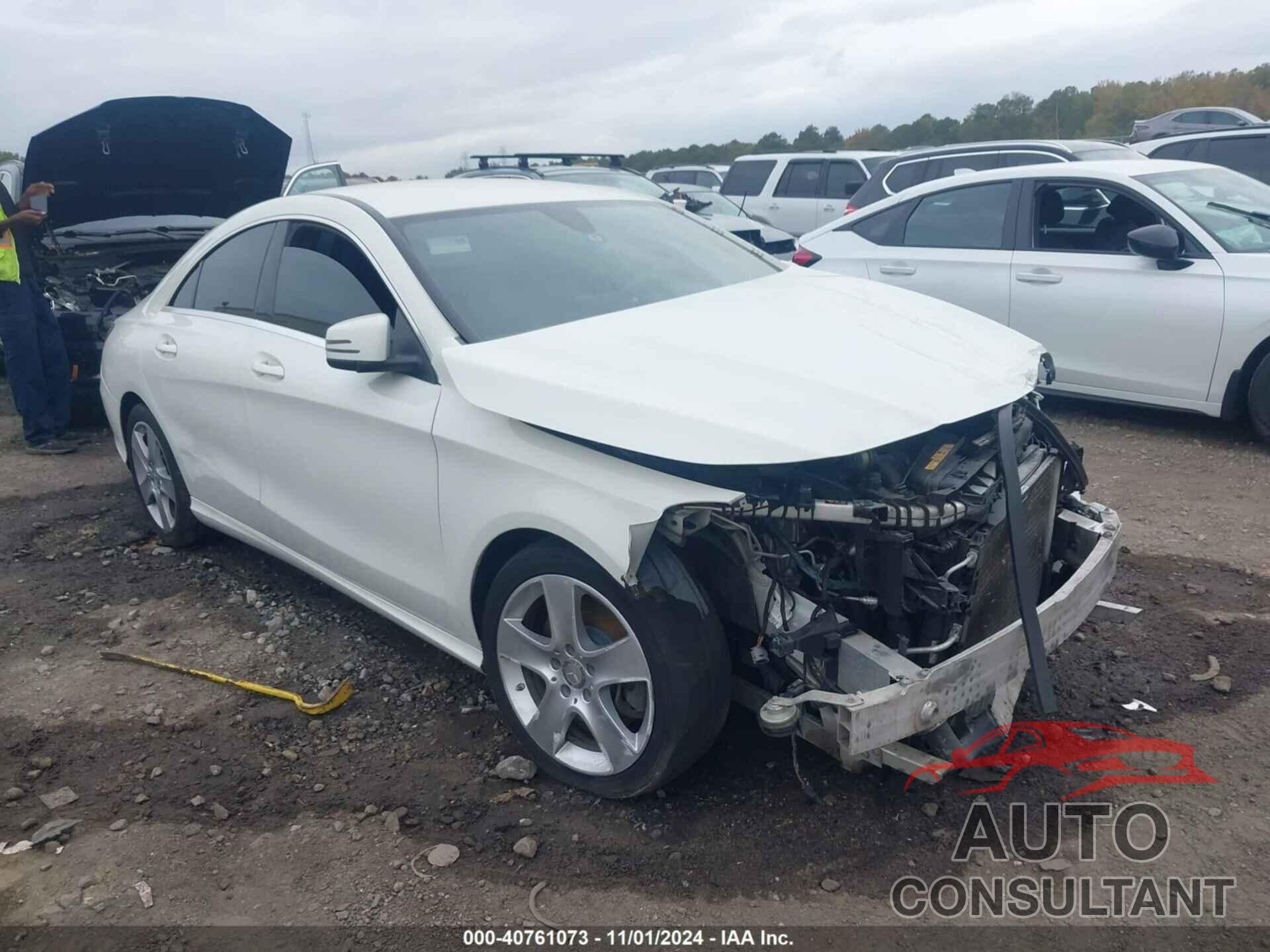 MERCEDES-BENZ CLA 250 2015 - WDDSJ4EB8FN172995