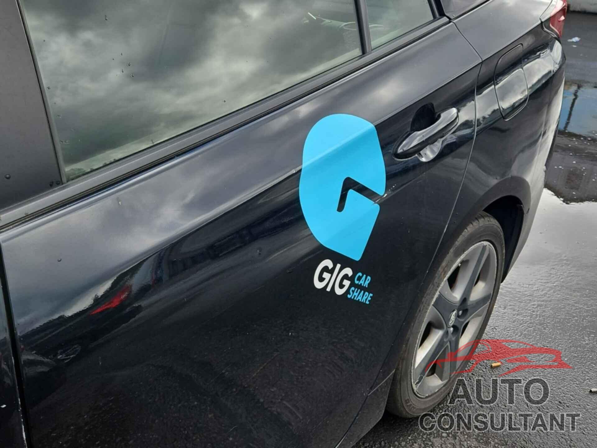 TOYOTA PRIUS 2021 - JTDKAMFU7M3136606