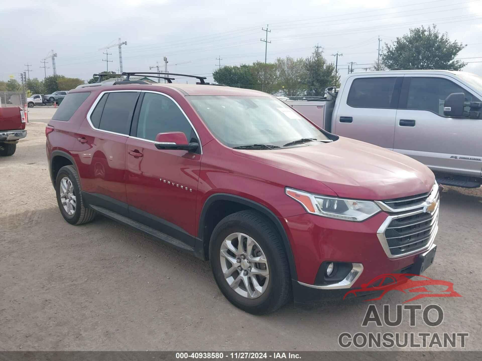 CHEVROLET TRAVERSE 2018 - 1GNERGKW3JJ209354