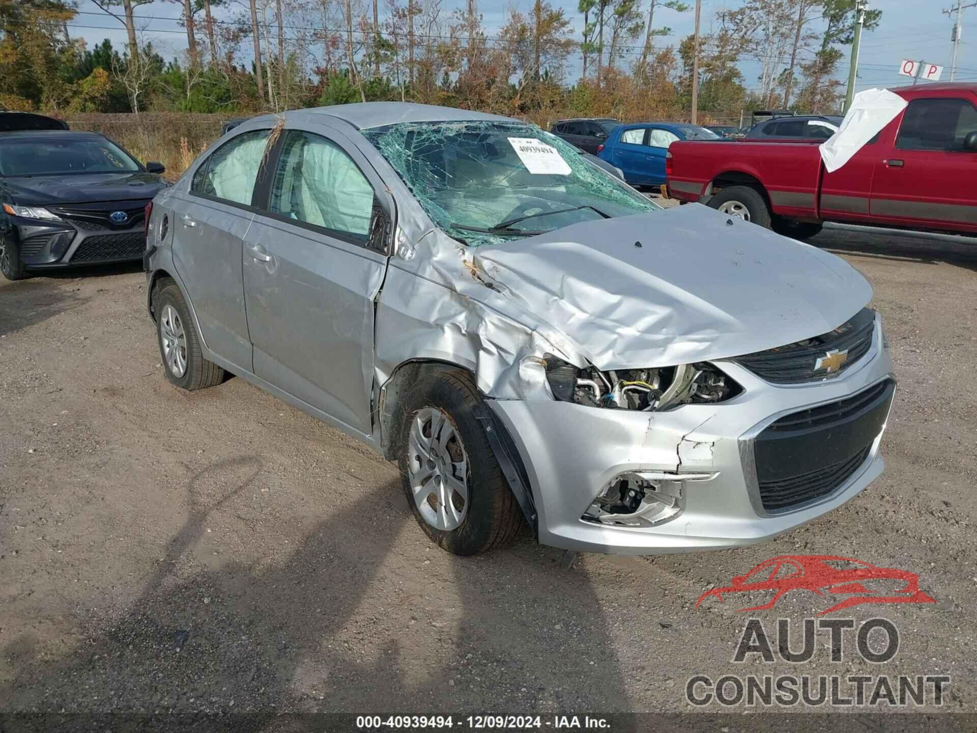 CHEVROLET SONIC 2017 - 1G1JB5SHXH4151553