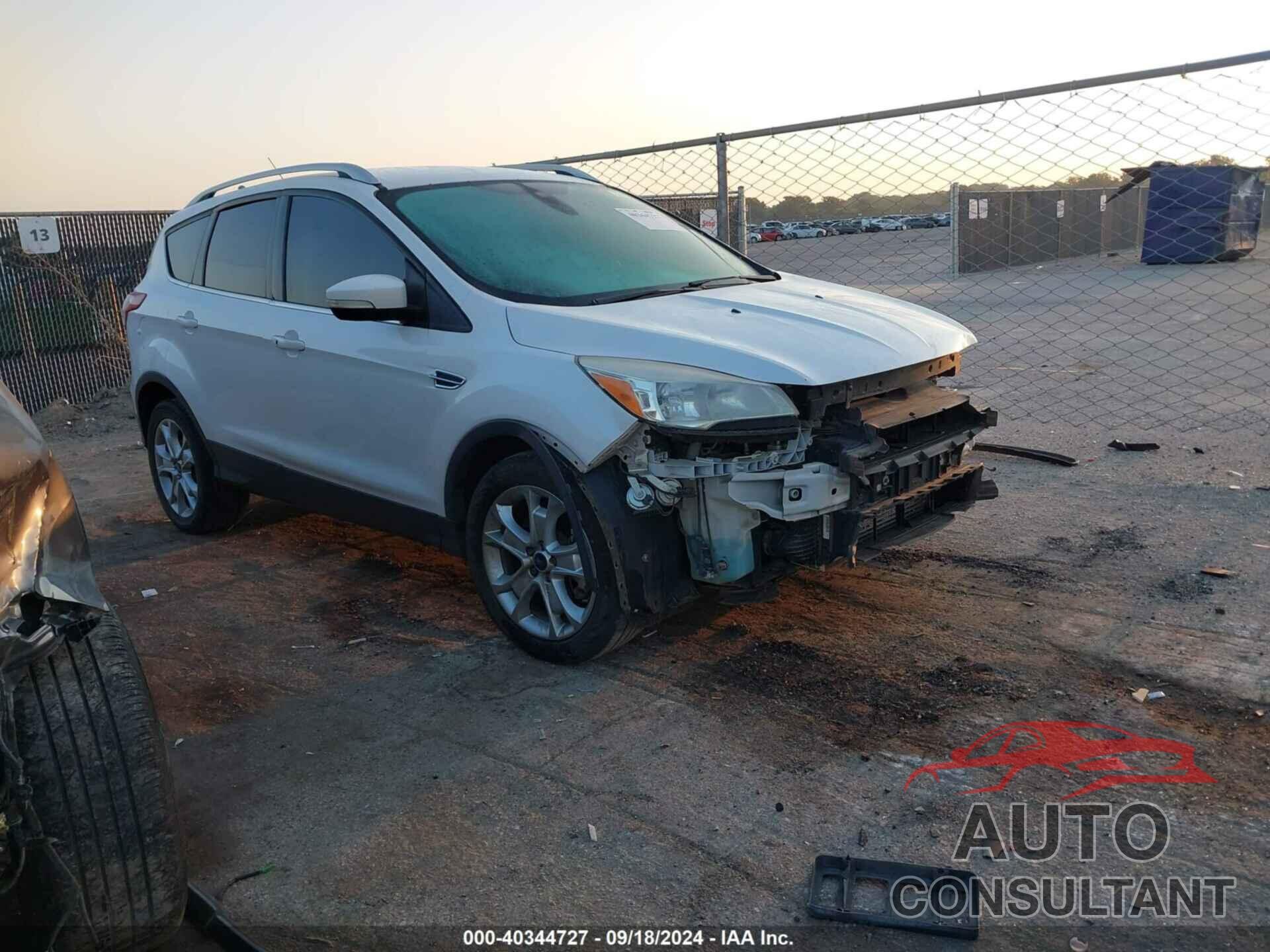 FORD ESCAPE 2016 - 1FMCU0J98GUA10000