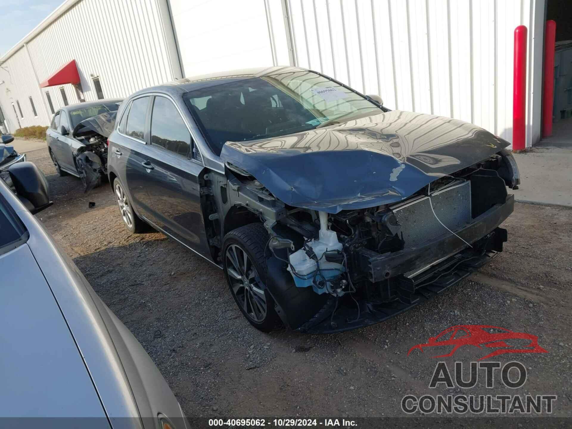 HYUNDAI ELANTRA GT 2018 - KMHH35LE2JU029990