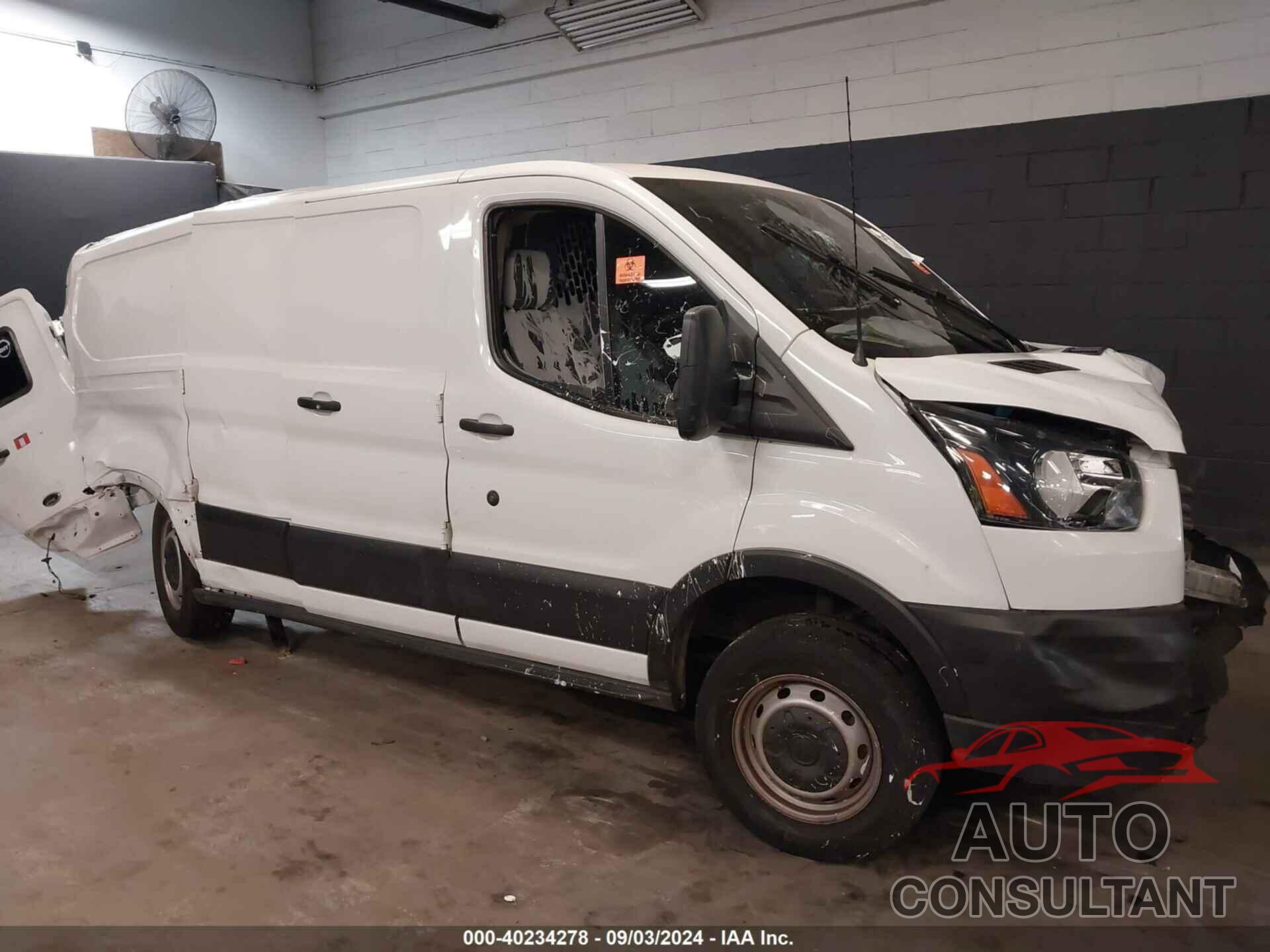 FORD TRANSIT-250 2019 - 1FTYR1ZM4KKB70390