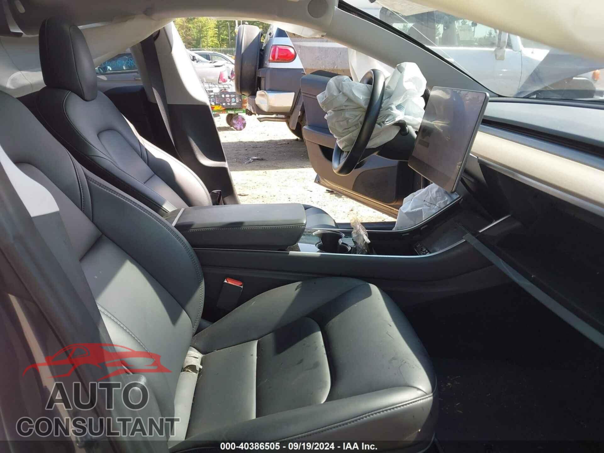 TESLA MODEL 3 2018 - 5YJ3E1EB5JF150686