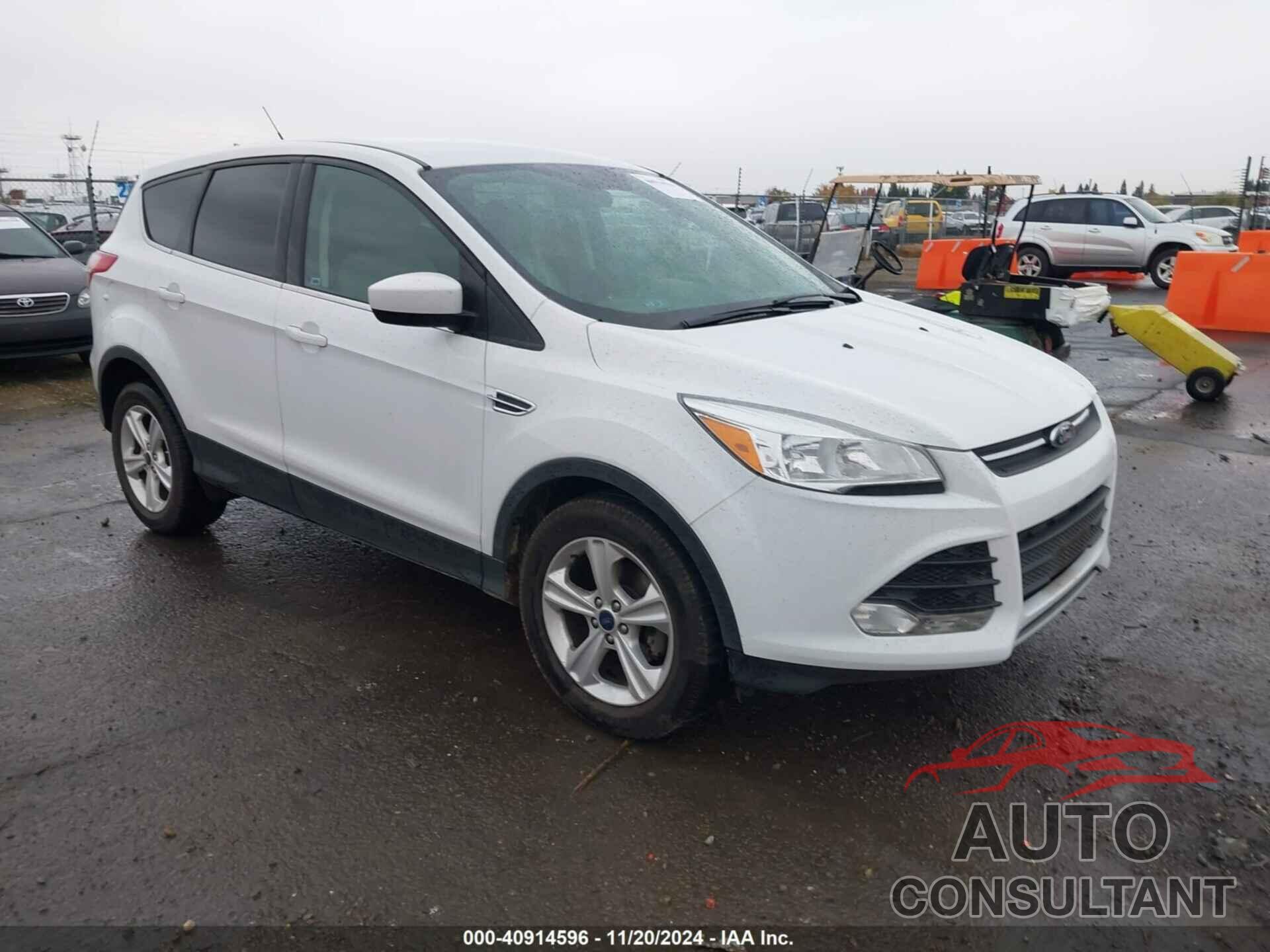FORD ESCAPE 2015 - 1FMCU0GXXFUB96076