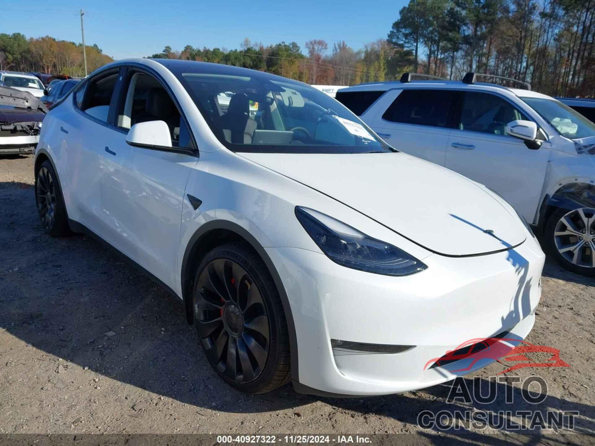 TESLA MODEL Y 2023 - 7SAYGDEF5PF660102
