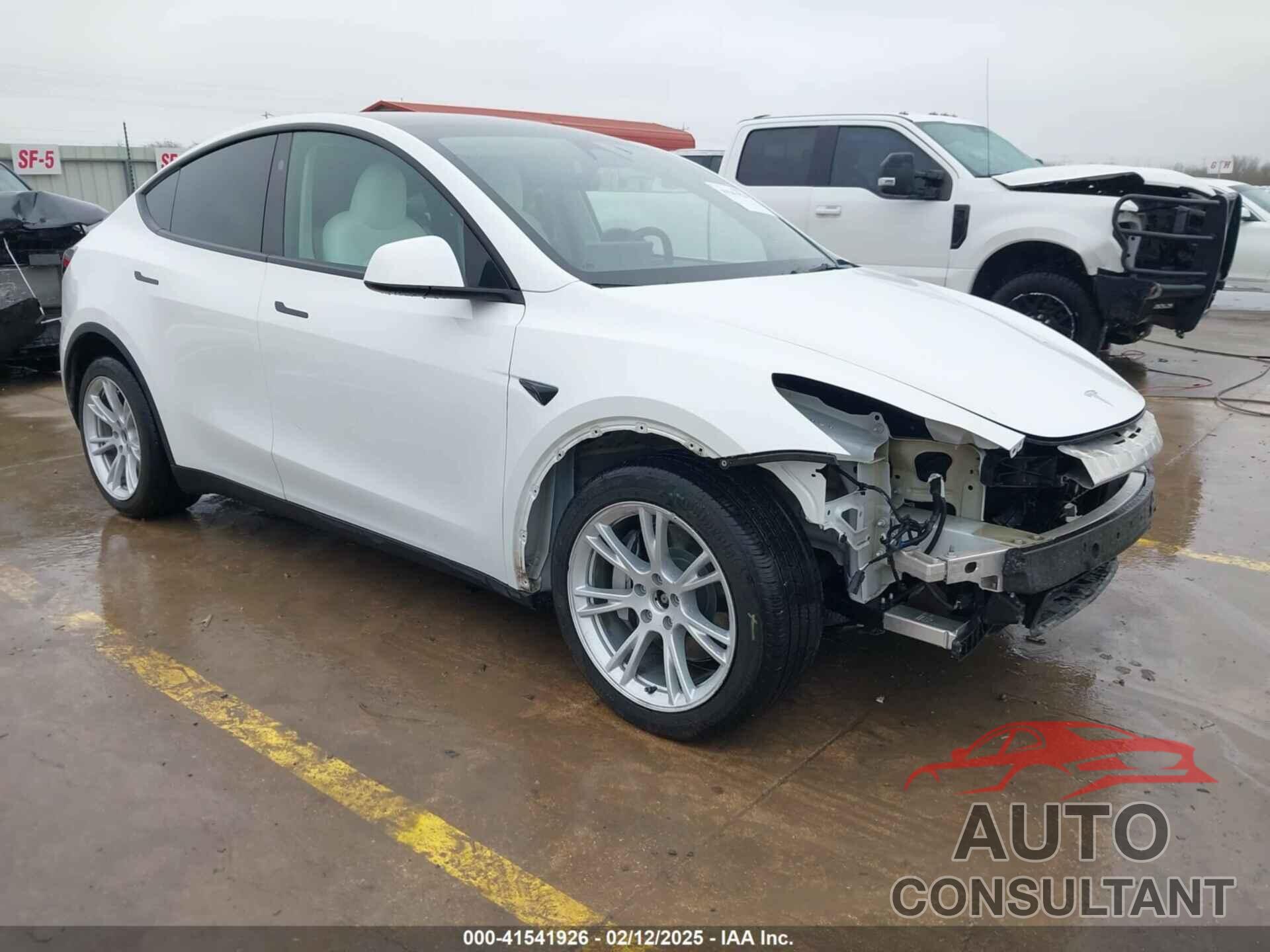 TESLA MODEL Y 2023 - 7SAYGDEE0PF827201