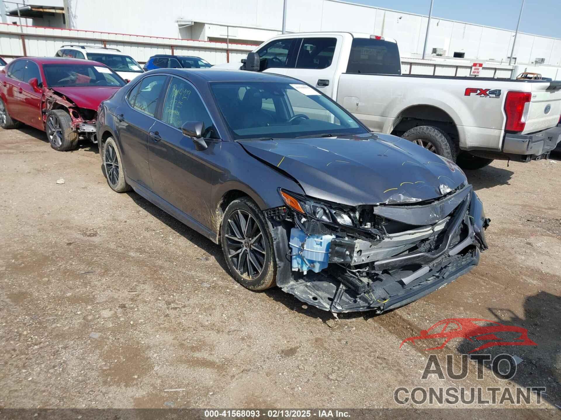 TOYOTA CAMRY 2022 - 4T1G11AK5NU070946