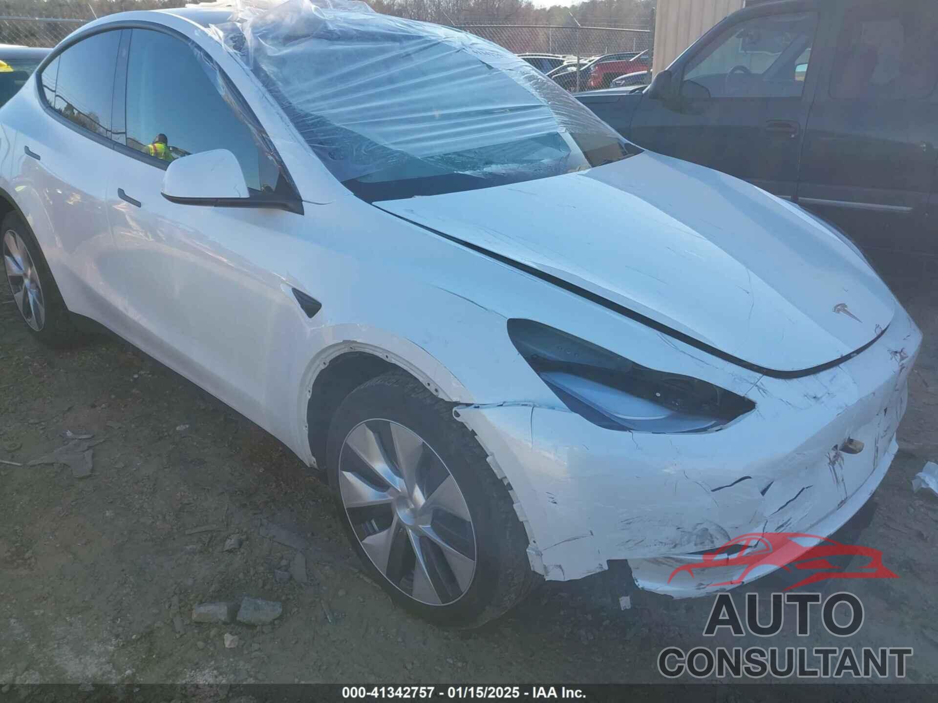 TESLA MODEL Y 2023 - 7SAYGDEE7PF683016