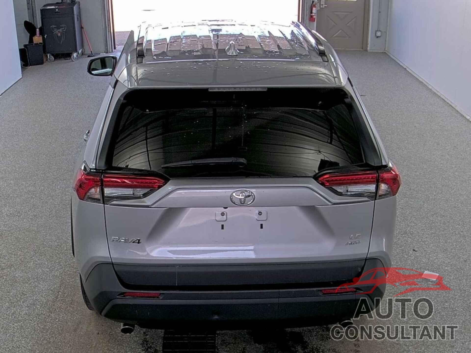 TOYOTA RAV4 2021 - 2T3F1RFV0MC252249
