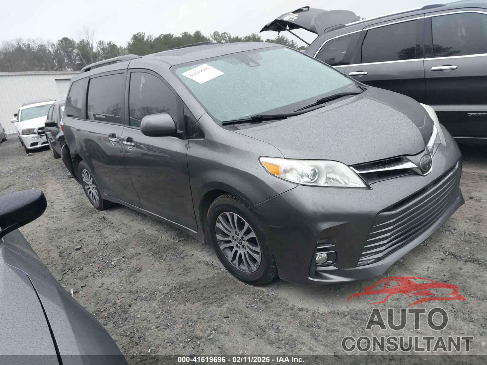 TOYOTA SIENNA 2019 - 5TDYZ3DC8KS982777