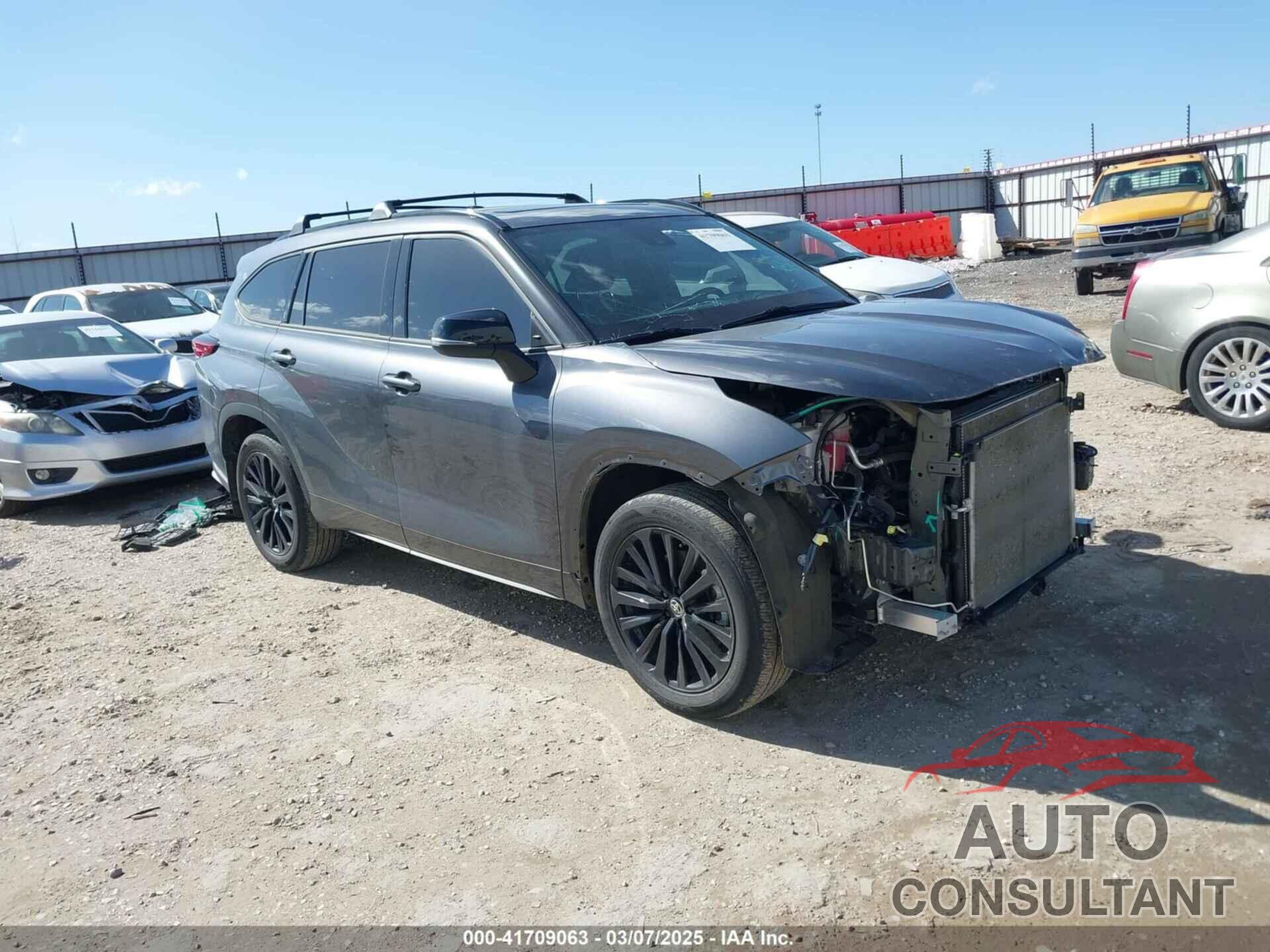 TOYOTA HIGHLANDER 2023 - 5TDKDRBH2PS018687