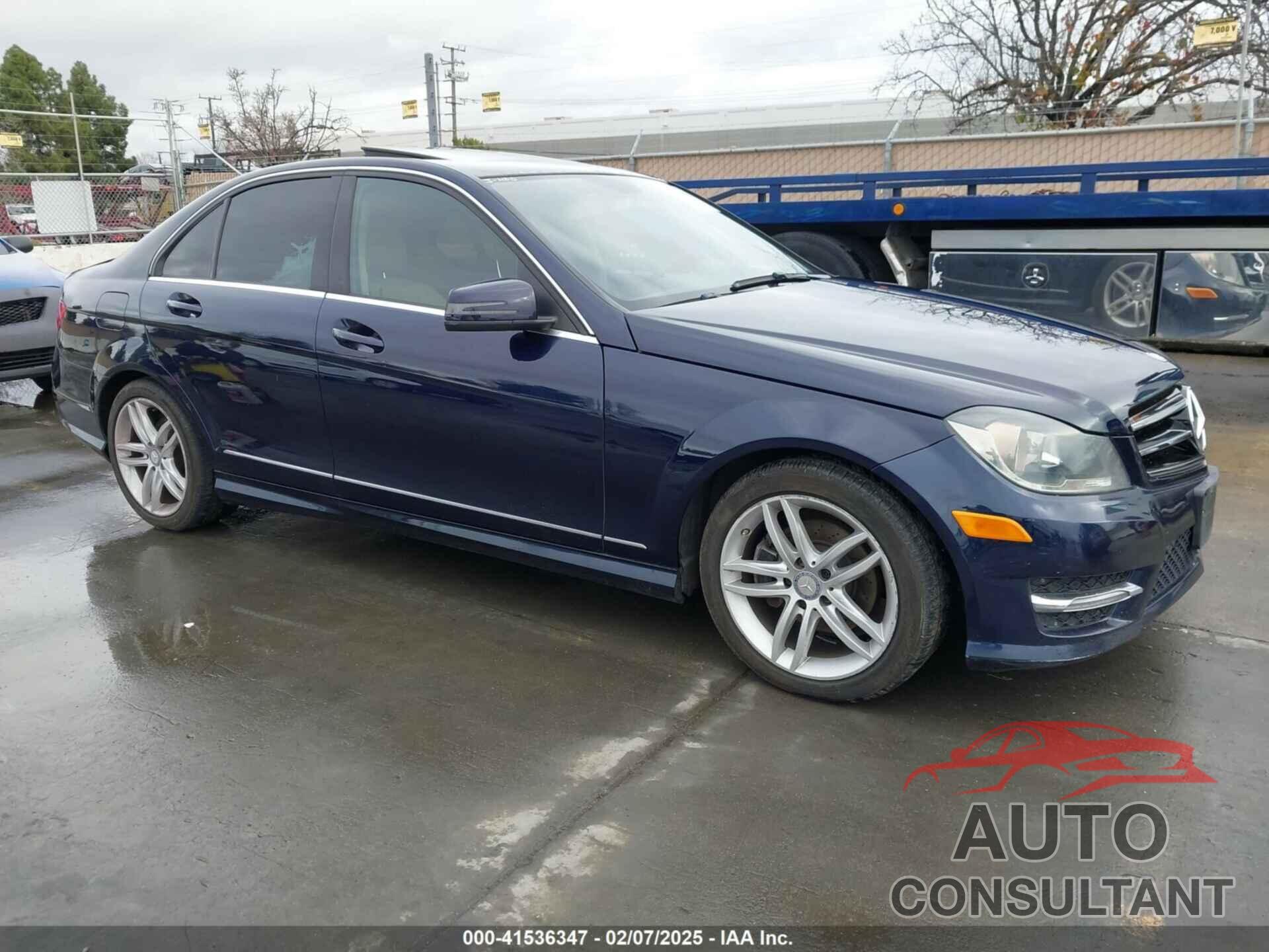 MERCEDES-BENZ C 250 2014 - WDDGF4HBXEA909610