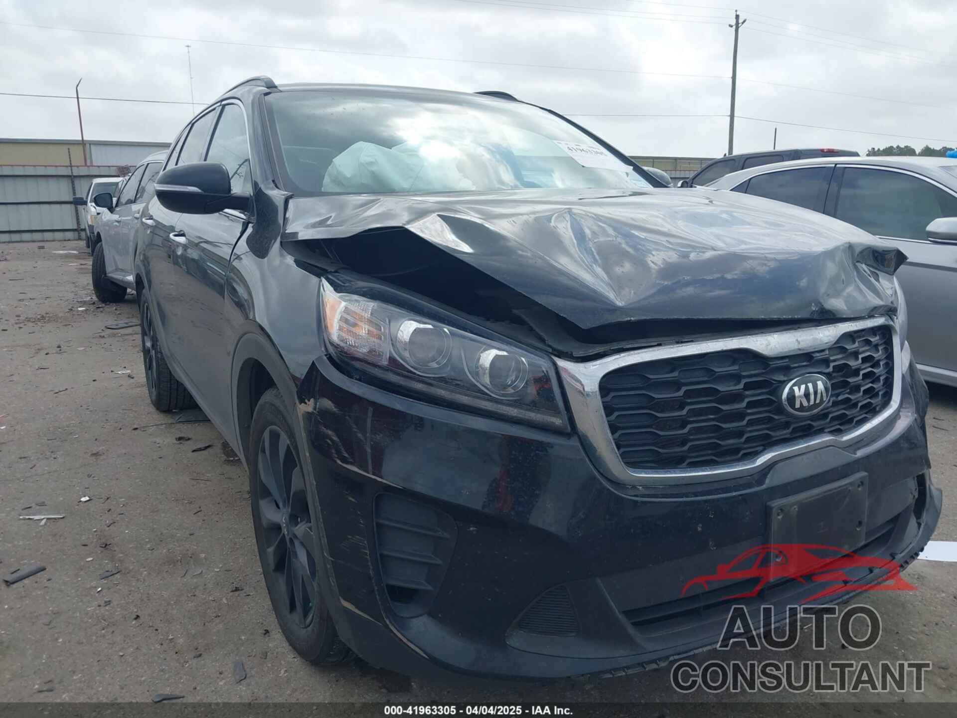 KIA SORENTO 2019 - 5XYPG4A51KG609865