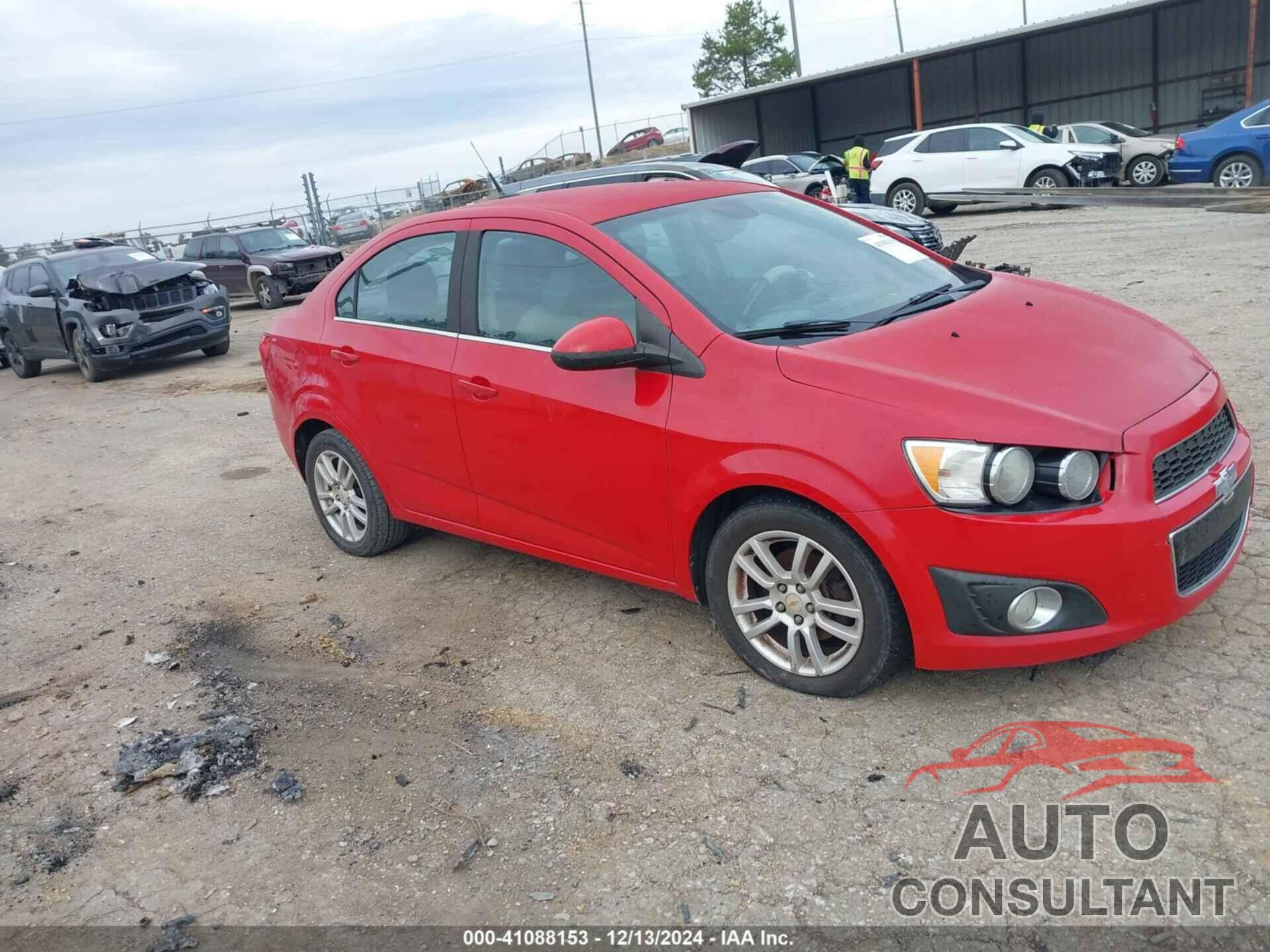 CHEVROLET SONIC 2012 - 1G1JC5SH2C4170815