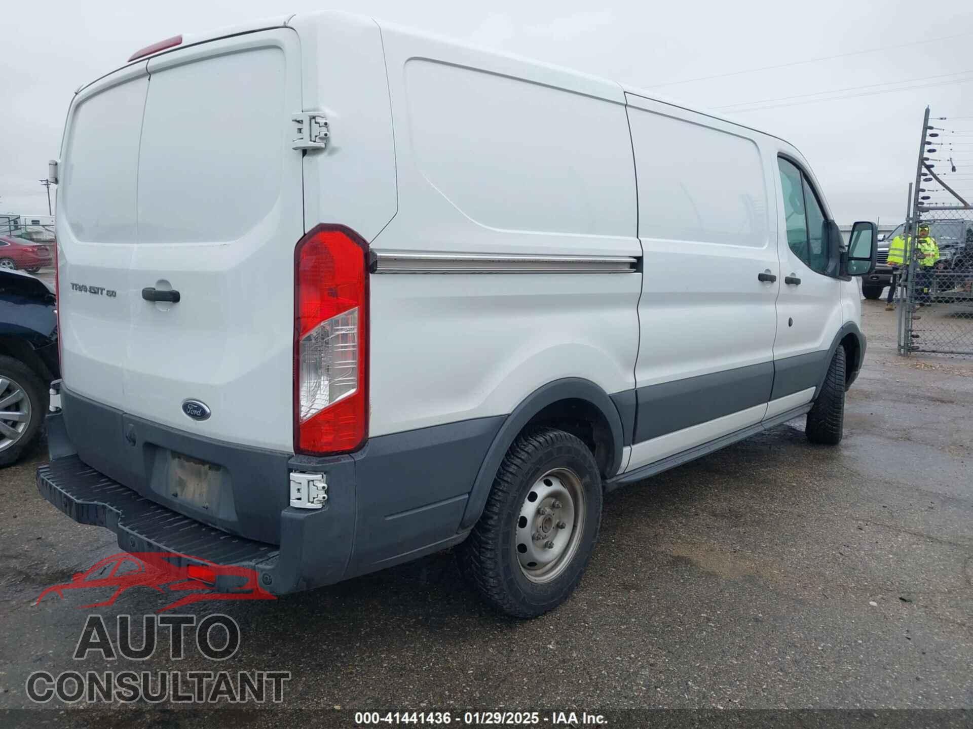 FORD TRANSIT-150 2017 - 1FTYE1YM4HKB56902