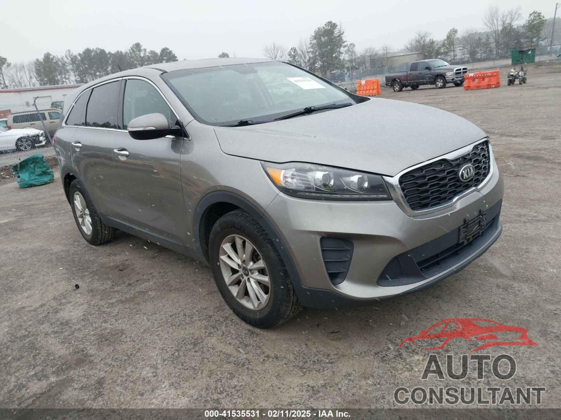 KIA SORENTO 2019 - 5XYPG4A31KG496045