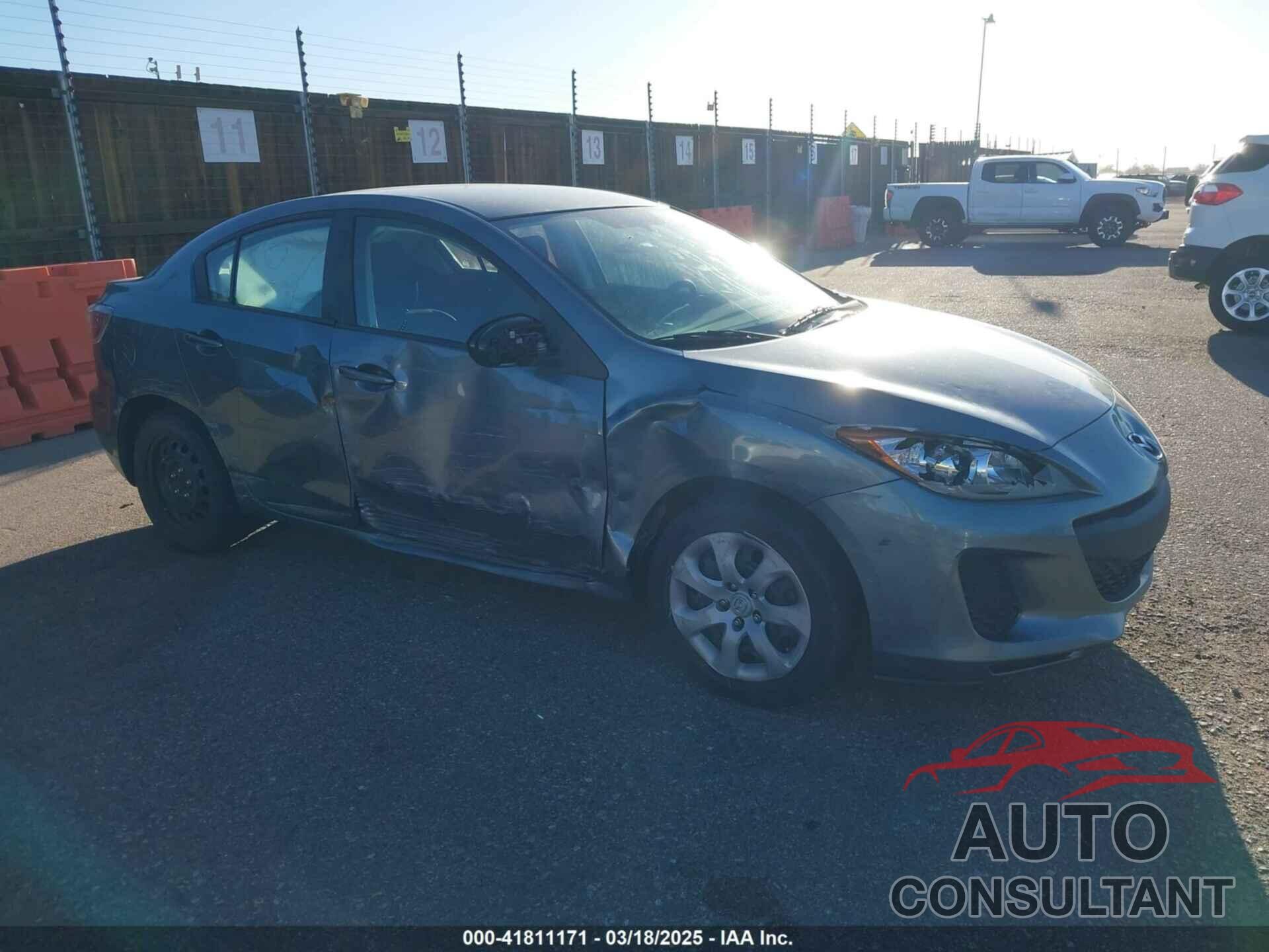 MAZDA MAZDA3 2013 - JM1BL1TF8D1766872