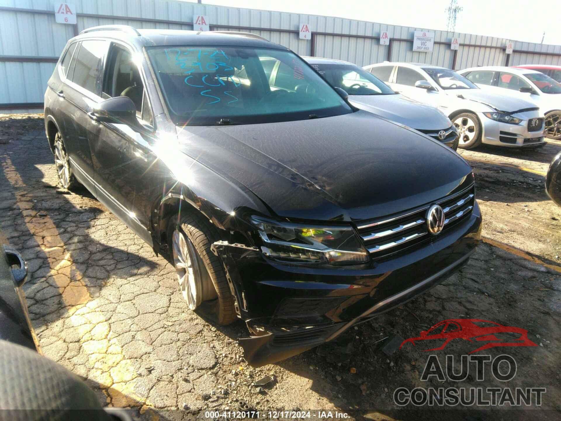 VOLKSWAGEN TIGUAN 2018 - 3VV2B7AX0JM093903