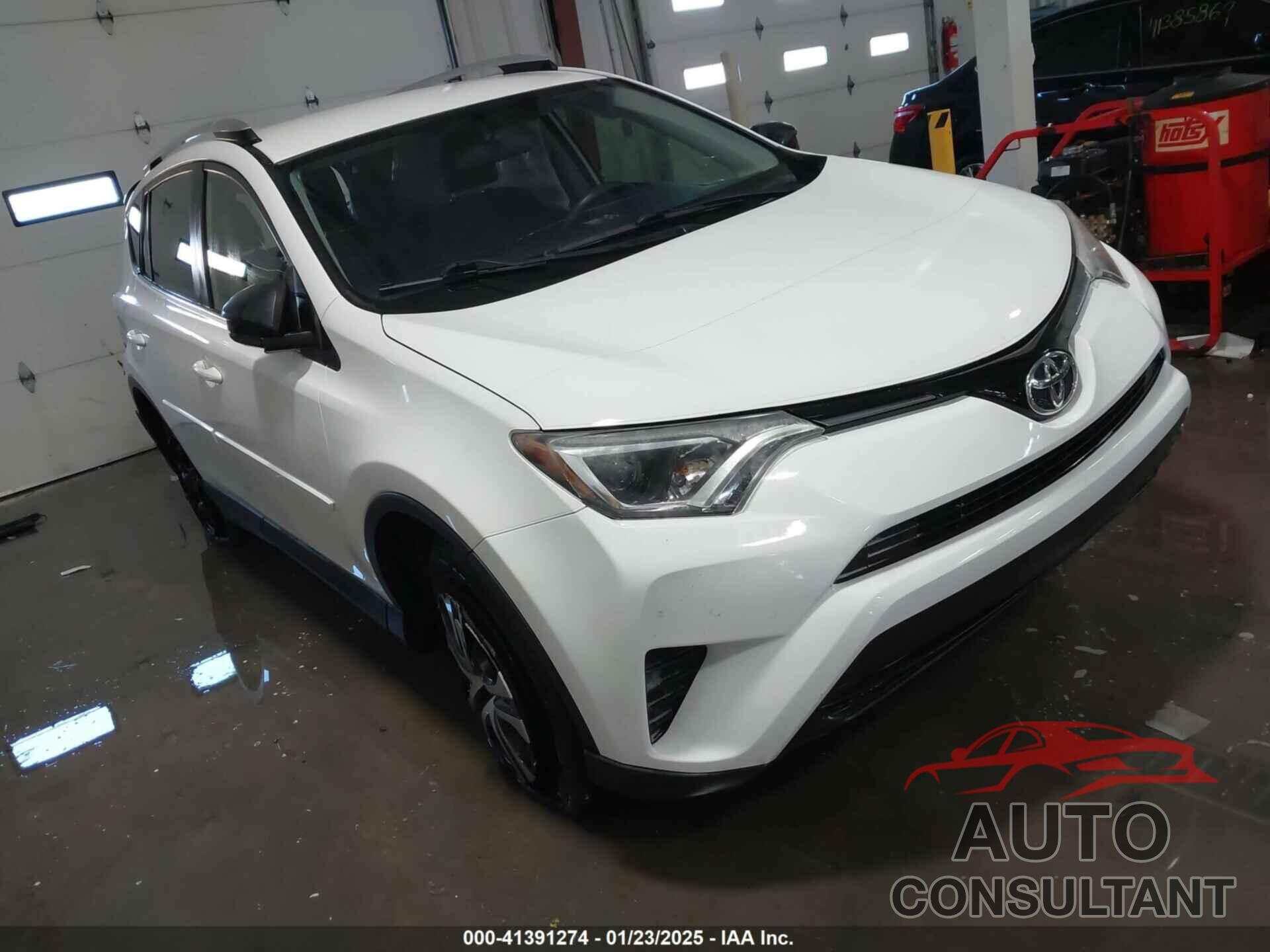 TOYOTA RAV4 2016 - JTMBFREV8GD185224