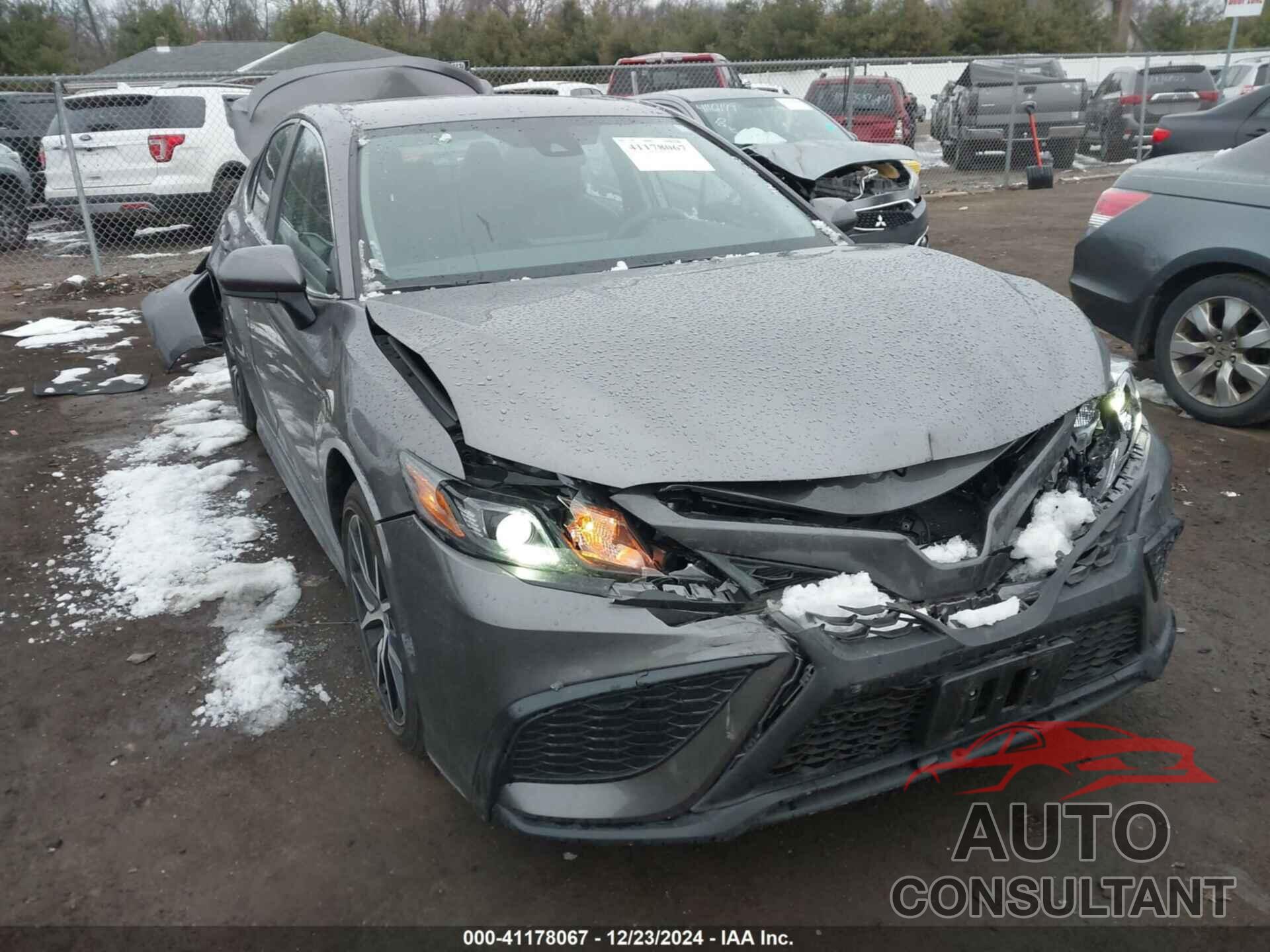 TOYOTA CAMRY 2021 - 4T1G11AKXMU450041
