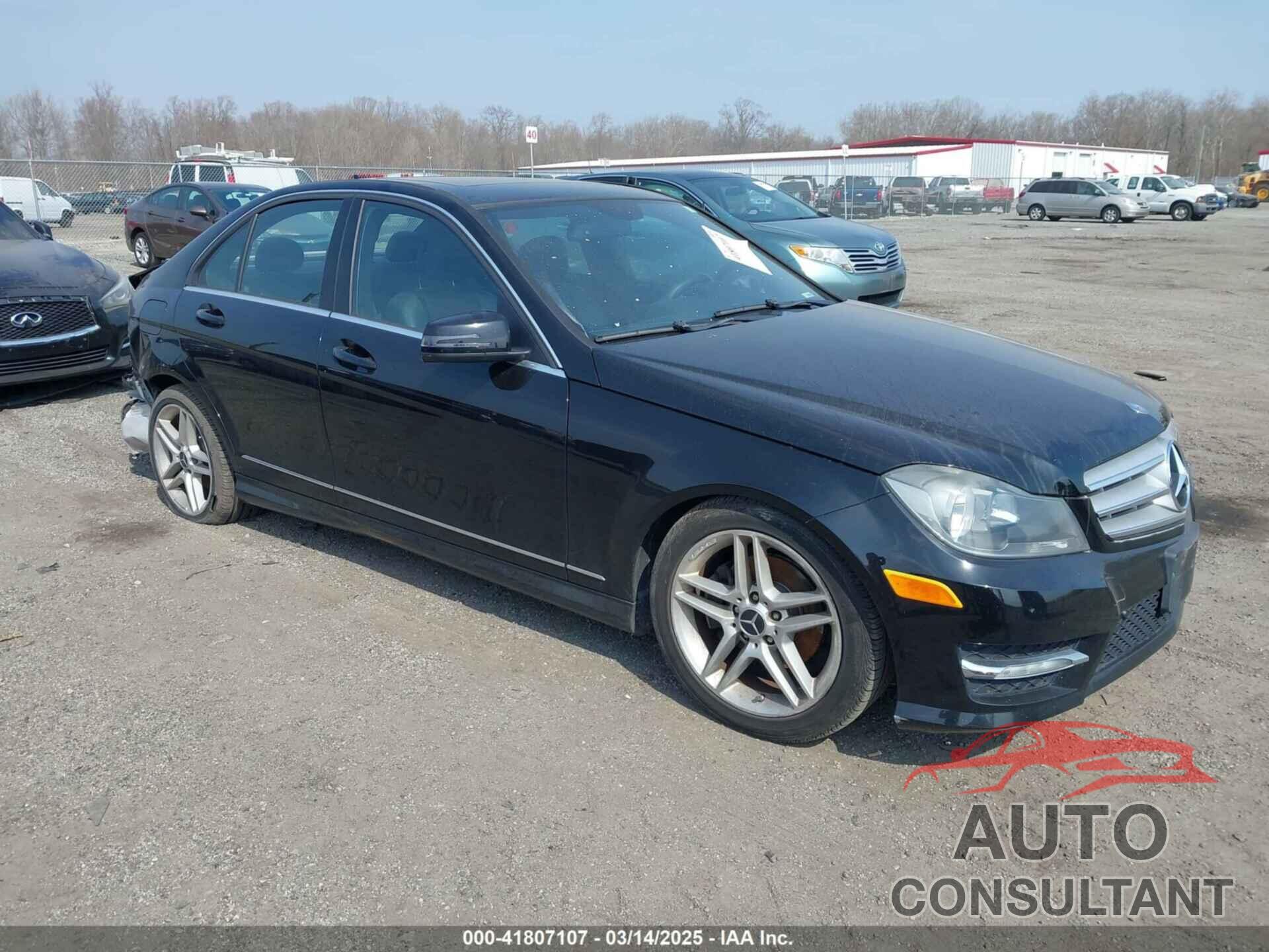 MERCEDES-BENZ C 300 2012 - WDDGF8BB5CR191267