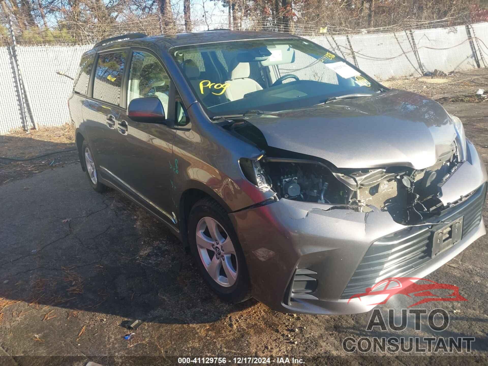 TOYOTA SIENNA 2019 - 5TDKZ3DC3KS009750