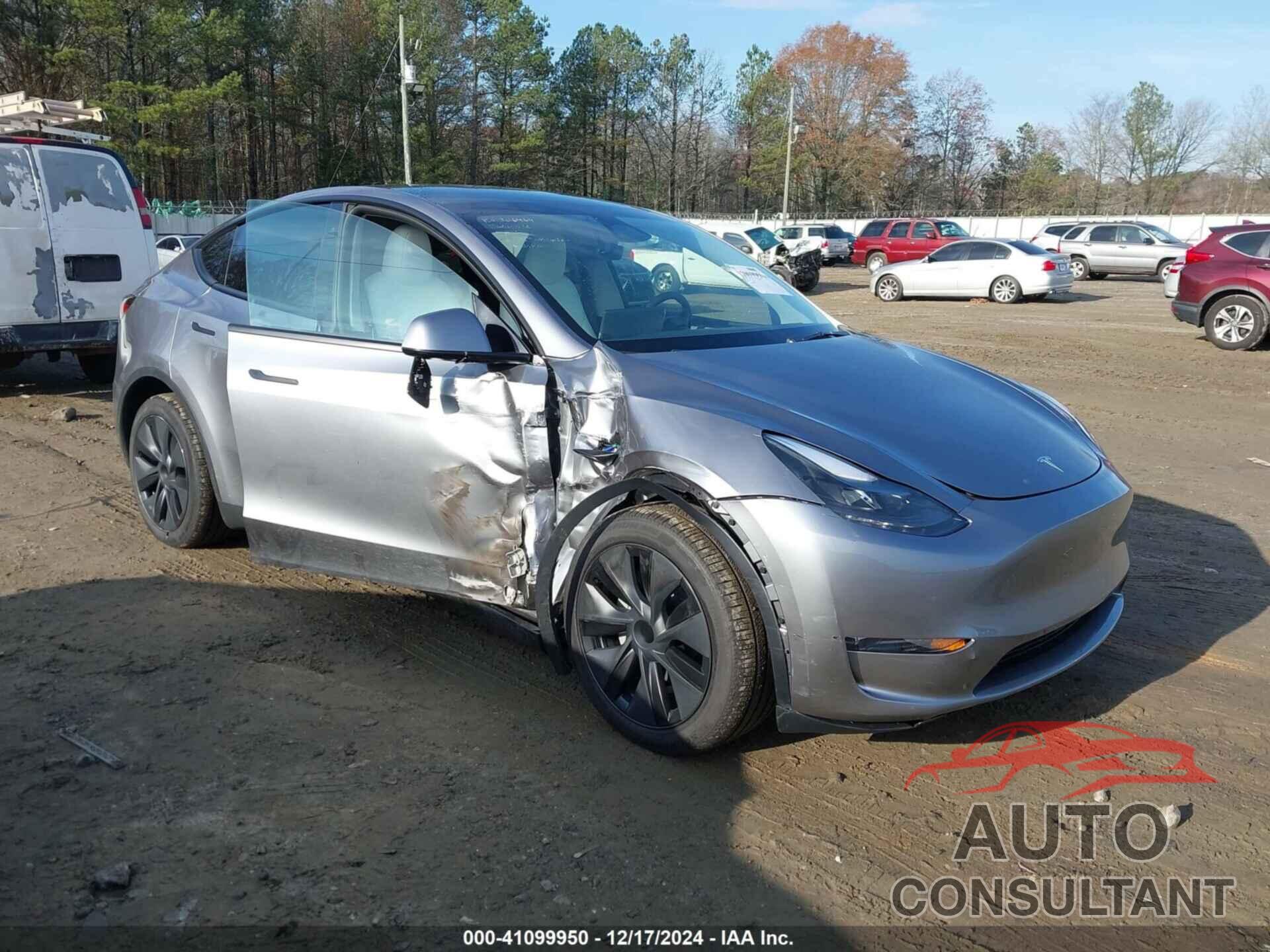 TESLA MODEL Y 2024 - 7SAYGDEE2RA324530