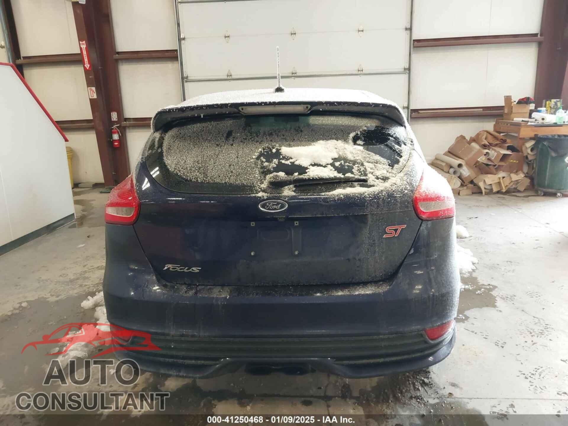 FORD FOCUS ST 2017 - 1FADP3L97HL307156