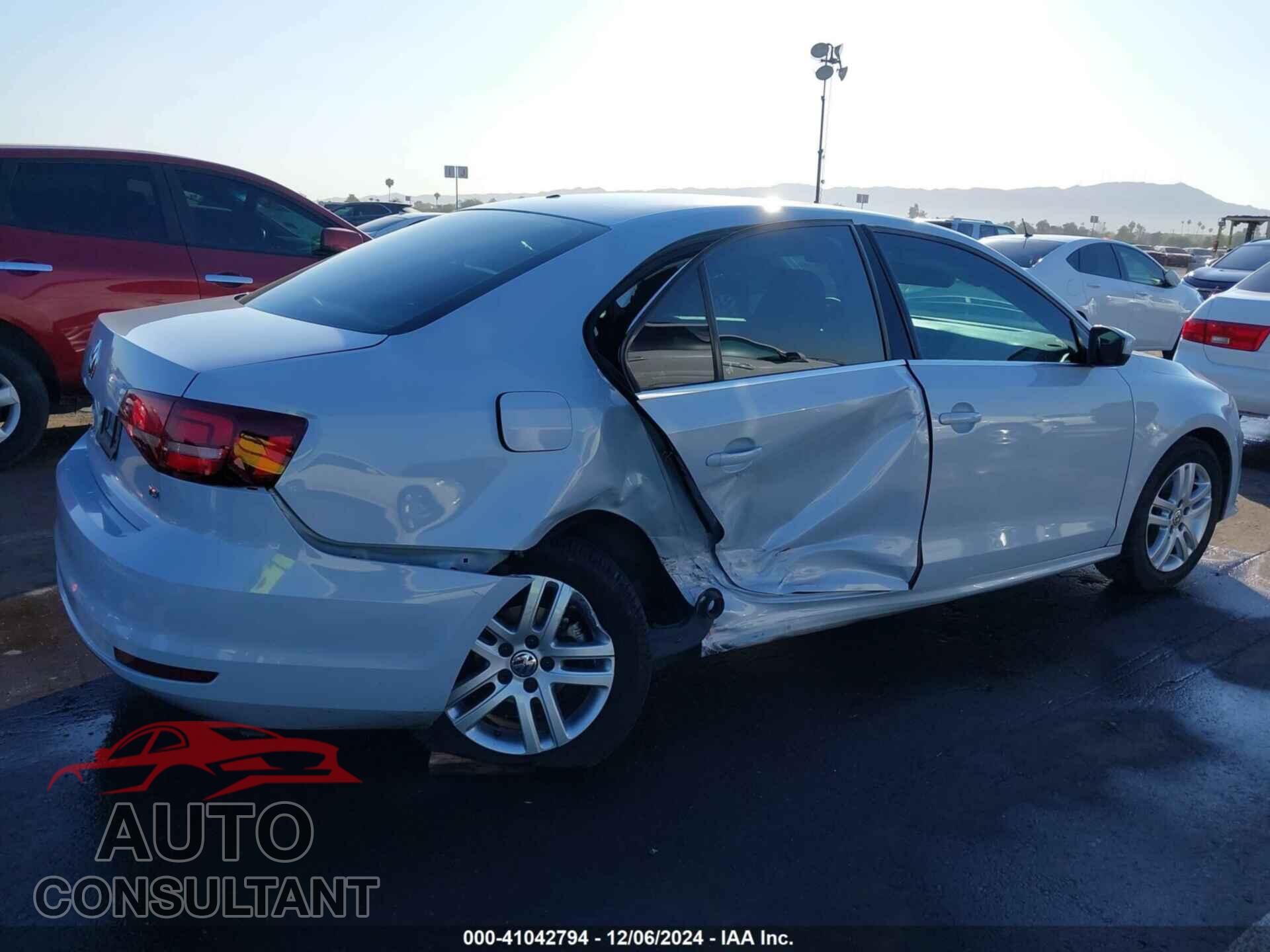 VOLKSWAGEN JETTA 2017 - 3VW2B7AJ4HM376385
