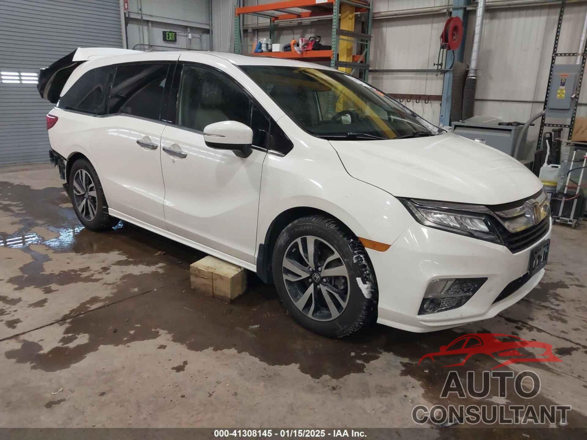 HONDA ODYSSEY 2018 - 5FNRL6H91JB014237