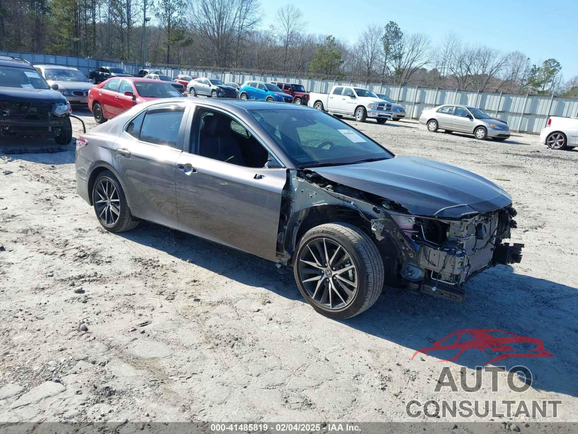 TOYOTA CAMRY 2024 - 4T1G11AKXRU915876
