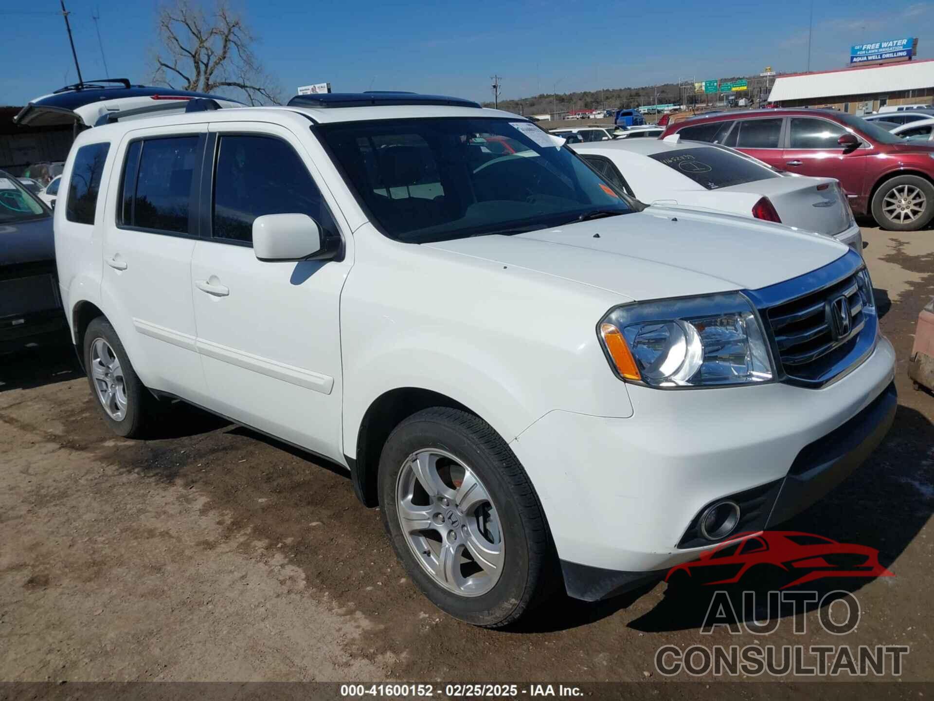 HONDA PILOT 2015 - 5FNYF4H56FB061209