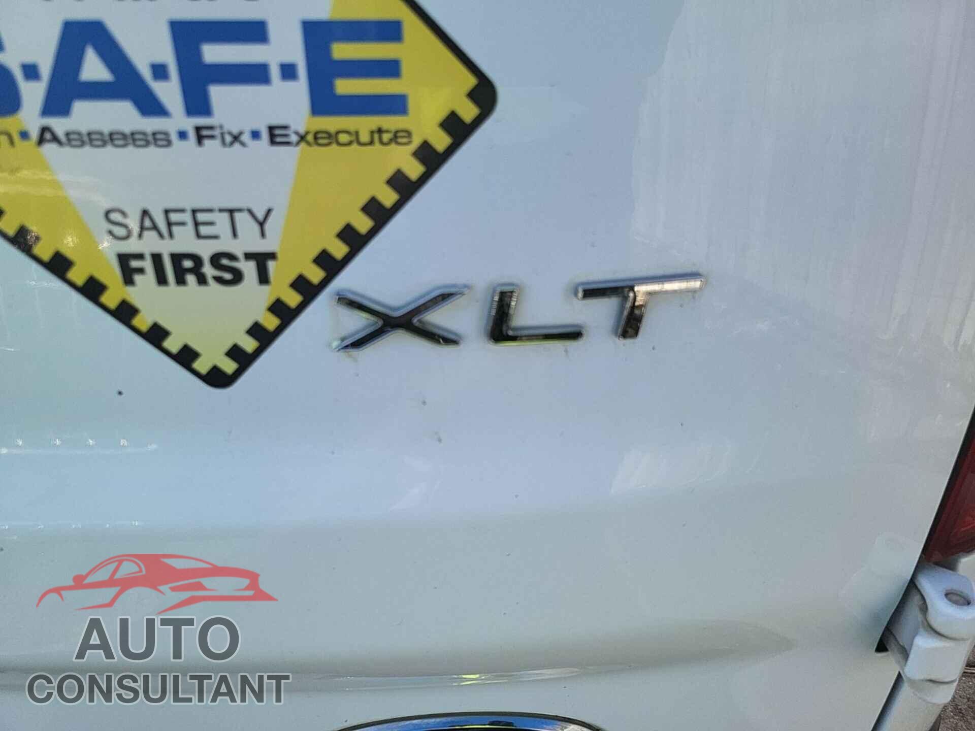 FORD TRANSIT CONNECT 2017 - NM0LS7F75H1294986