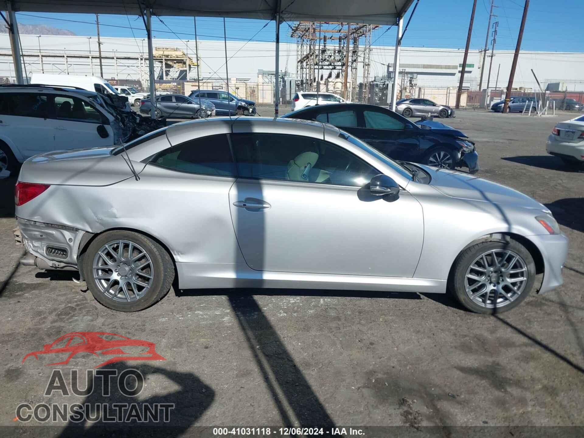 LEXUS IS 250C 2010 - JTHFF2C28A2500705