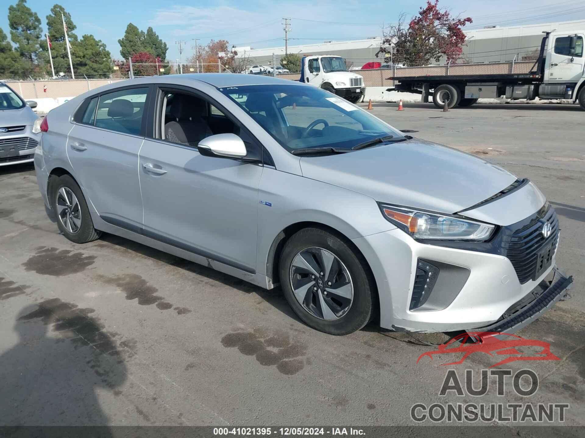 HYUNDAI IONIQ HYBRID 2017 - KMHC75LC6HU057346