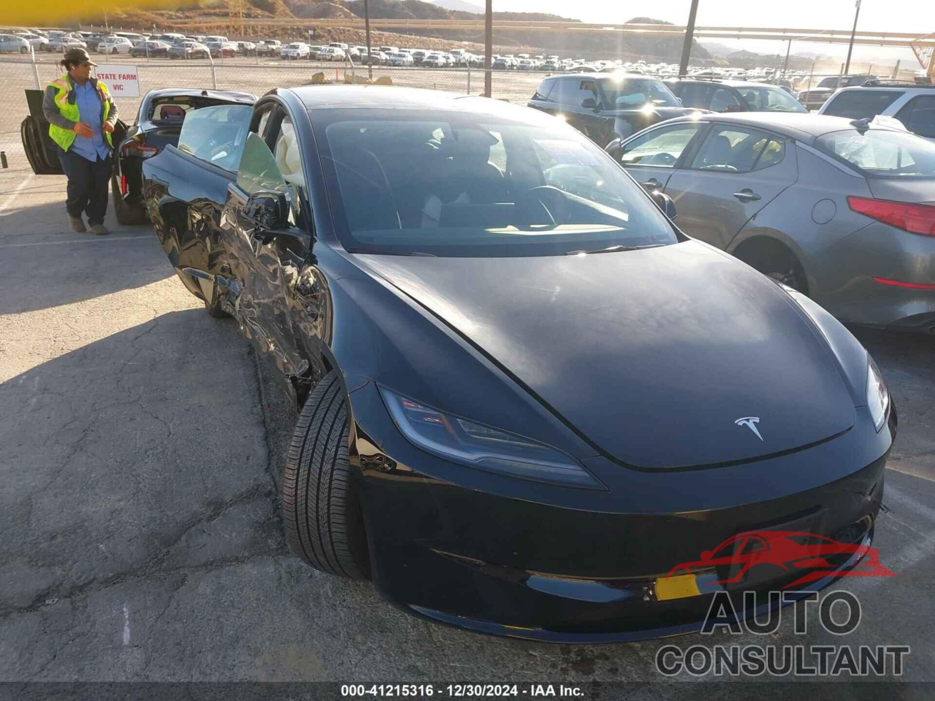 TESLA MODEL 3 2024 - 5YJ3E1EAXRF871279