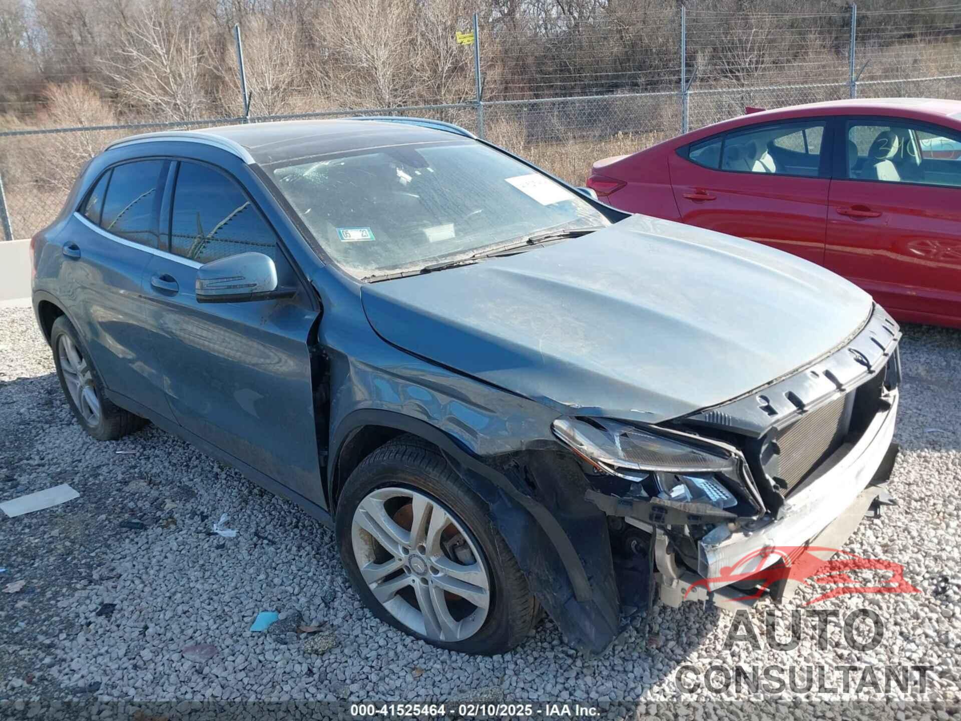 MERCEDES-BENZ GLA 250 2015 - WDCTG4GB4FJ125121