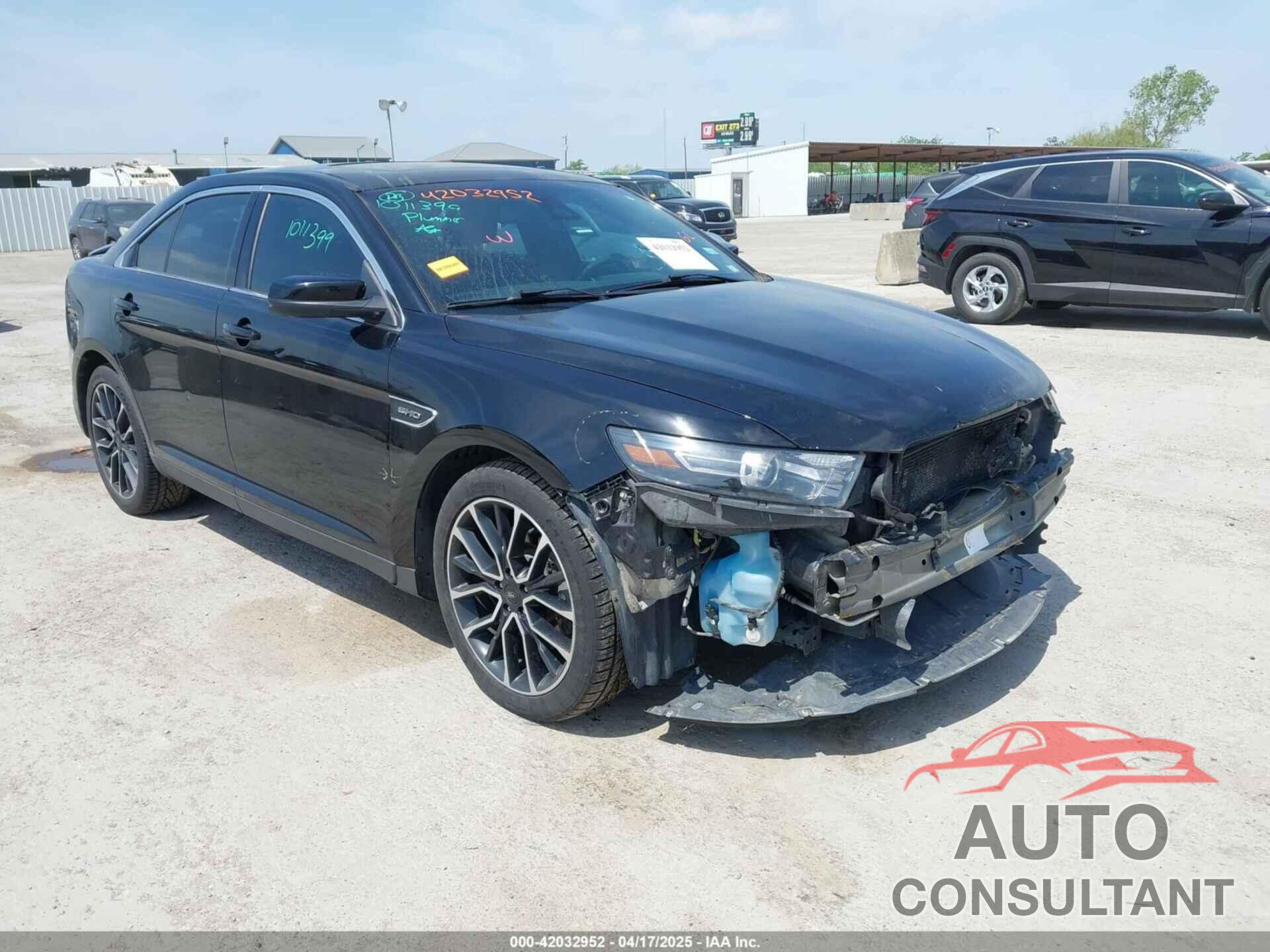 FORD TAURUS 2018 - 1FAHP2KT0JG108814