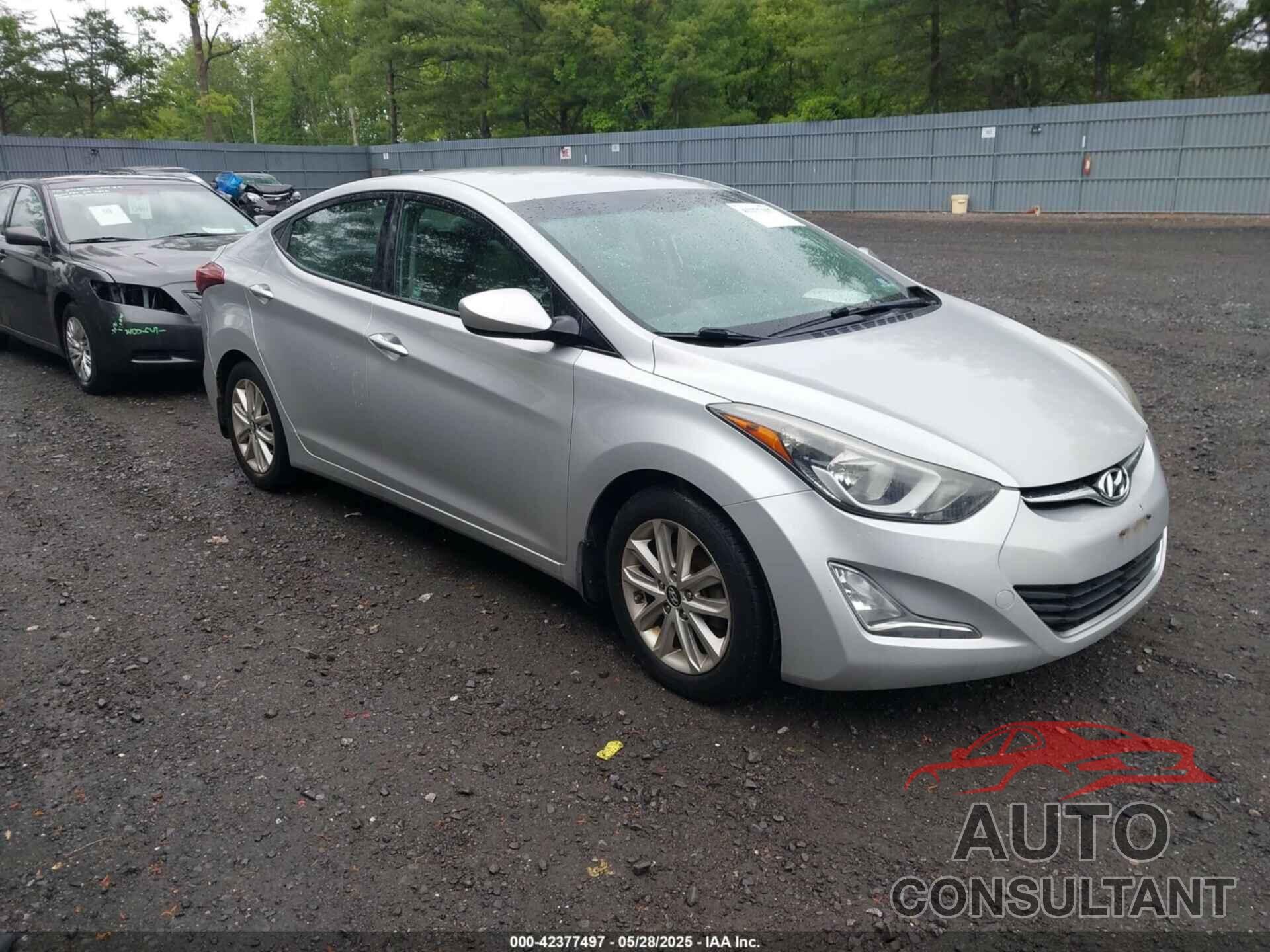HYUNDAI ELANTRA 2015 - KMHDH4AE9FU361073