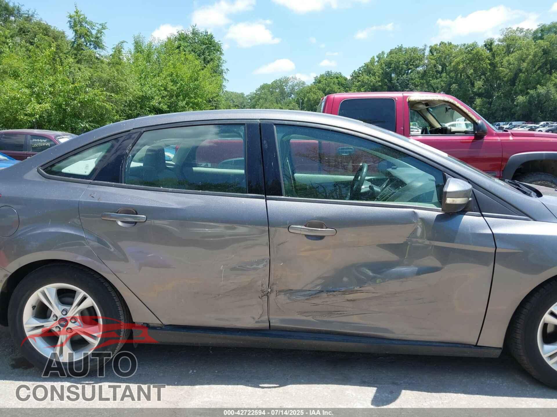FORD FOCUS 2014 - 1FADP3F2XEL184284