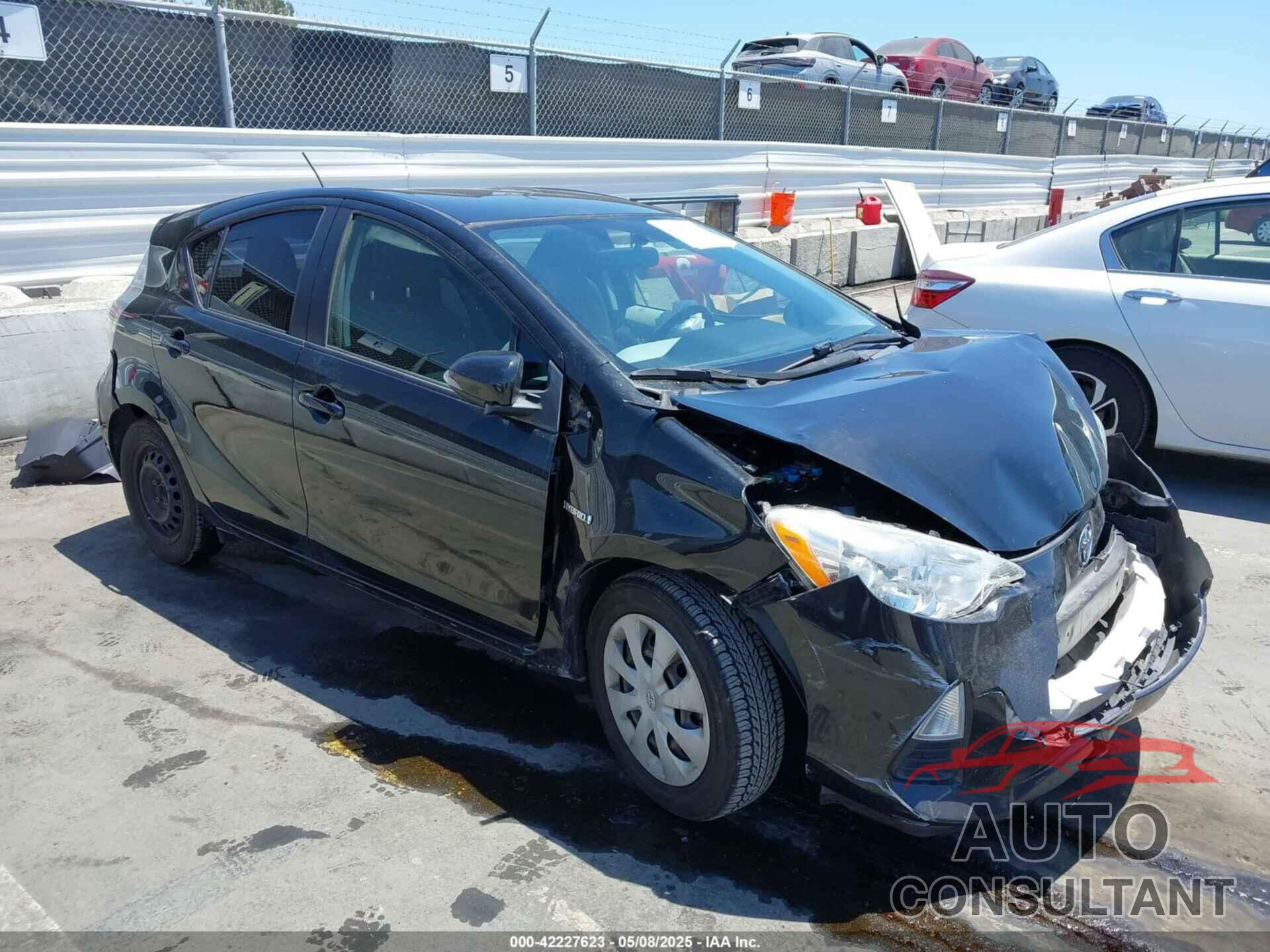 TOYOTA PRIUS C 2012 - JTDKDTB33C1017704